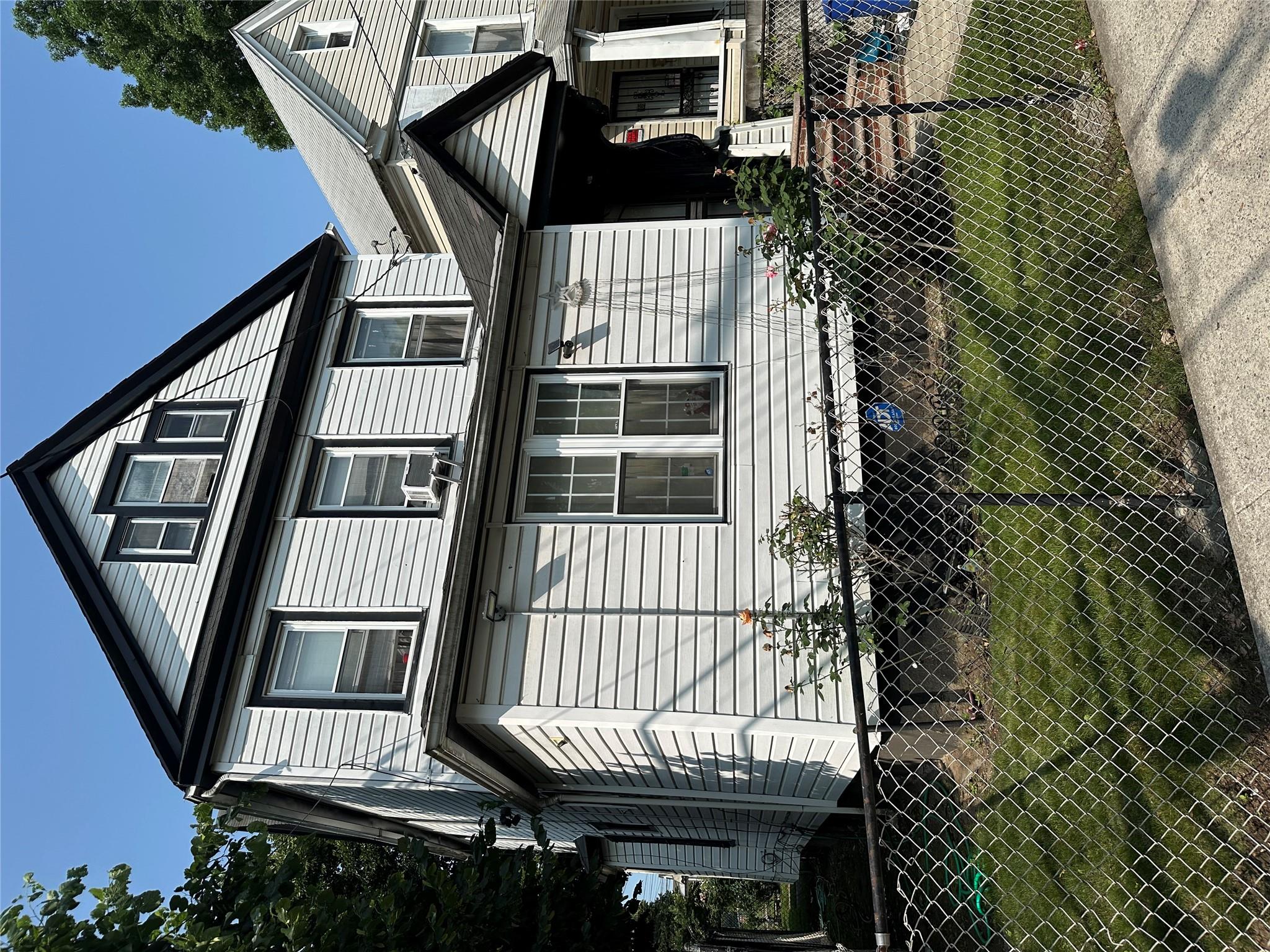 10650 Waltham Street Property Photo 2