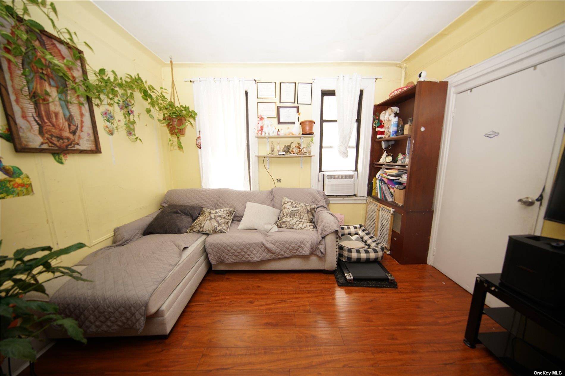 40-45 99th Street Property Photo 4