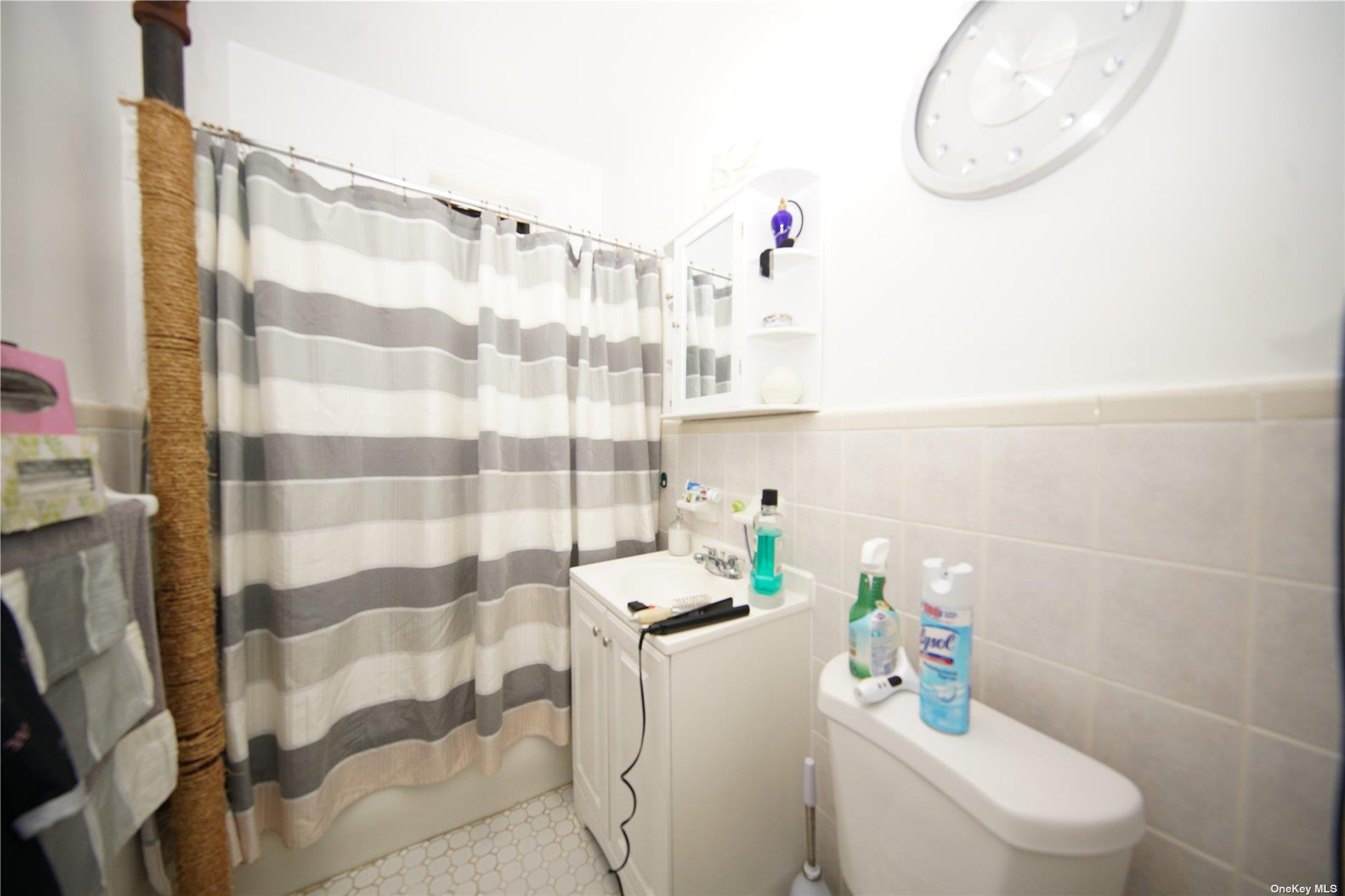 40-45 99th Street Property Photo 14
