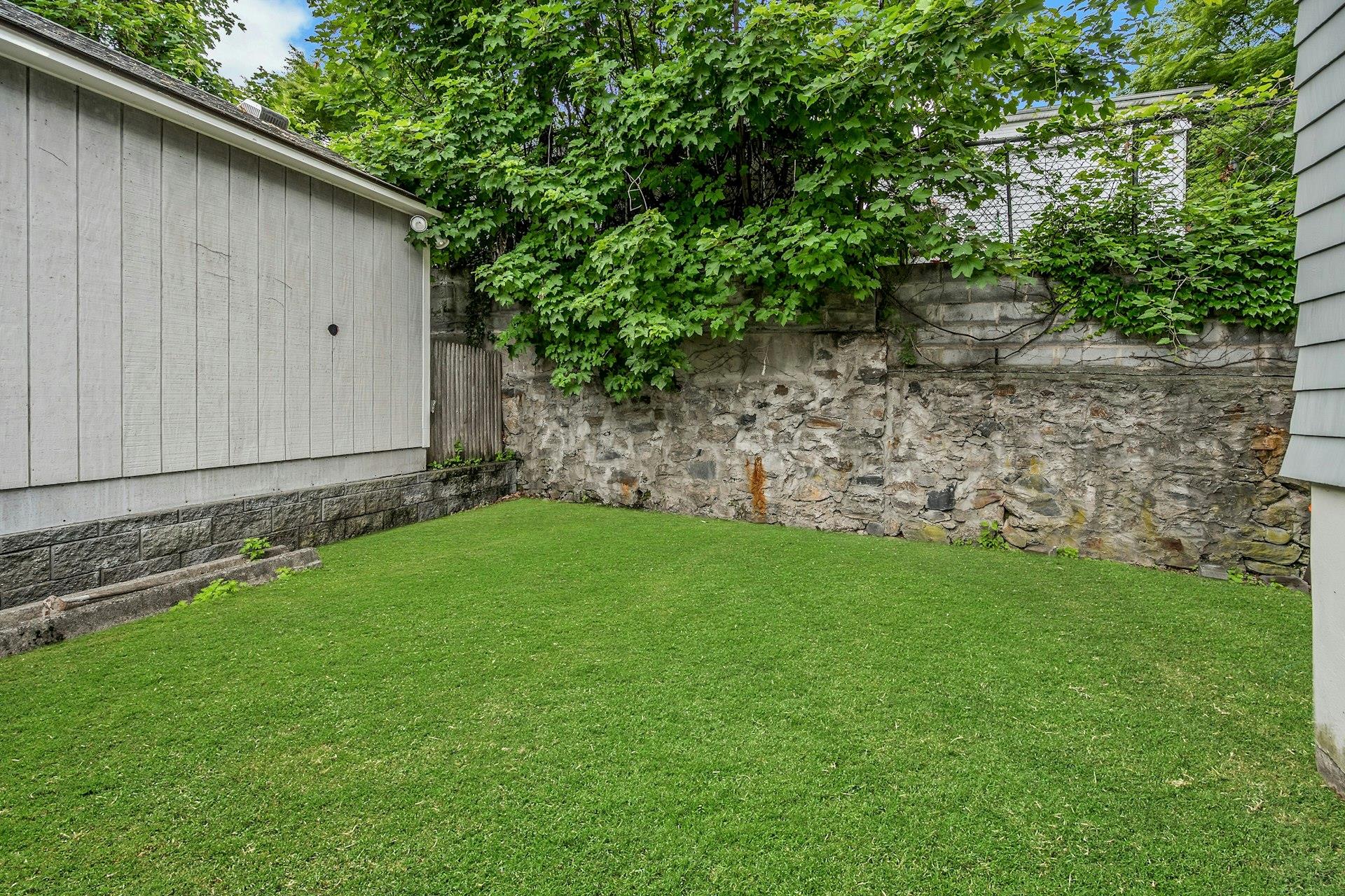 12 Congress Street Property Photo 31