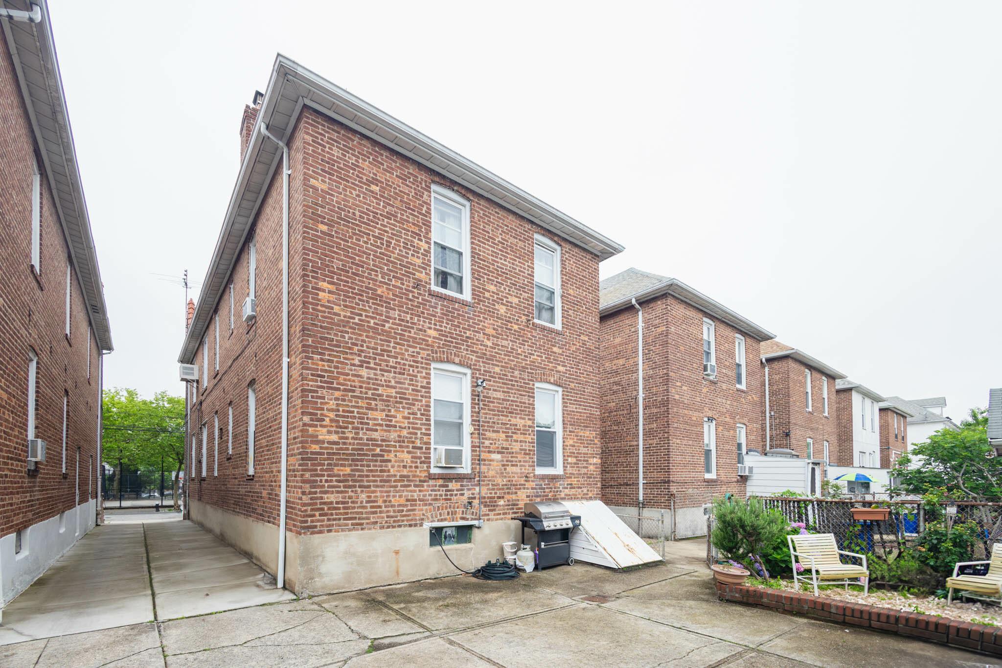 40-29 201 Street A, B, C Property Photo 5