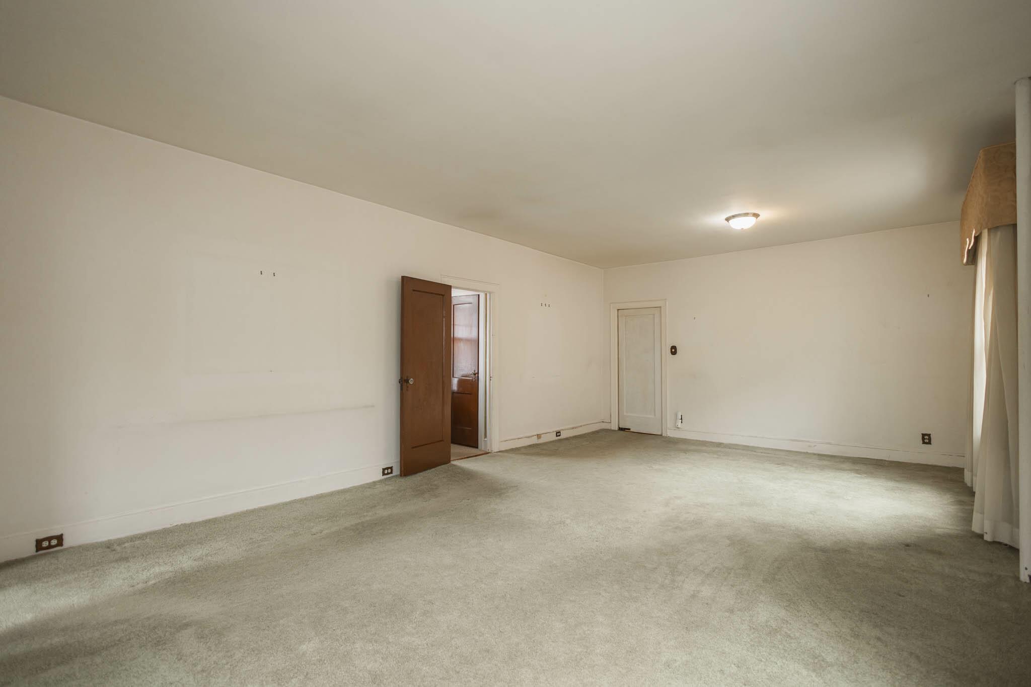 40-29 201 Street A, B, C Property Photo 20