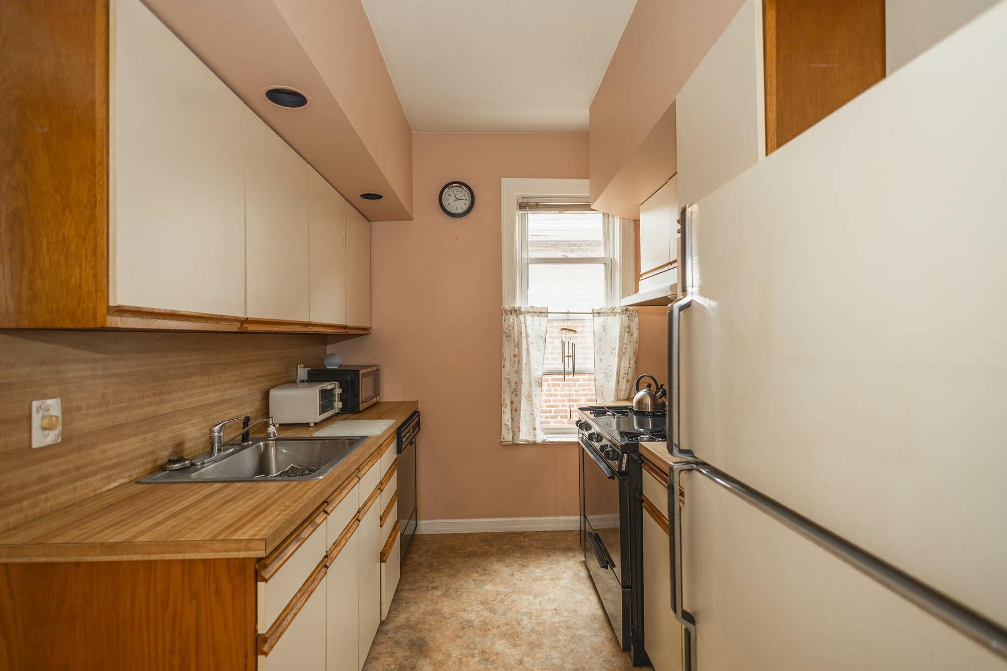 40-29 201 Street A, B, C Property Photo 24