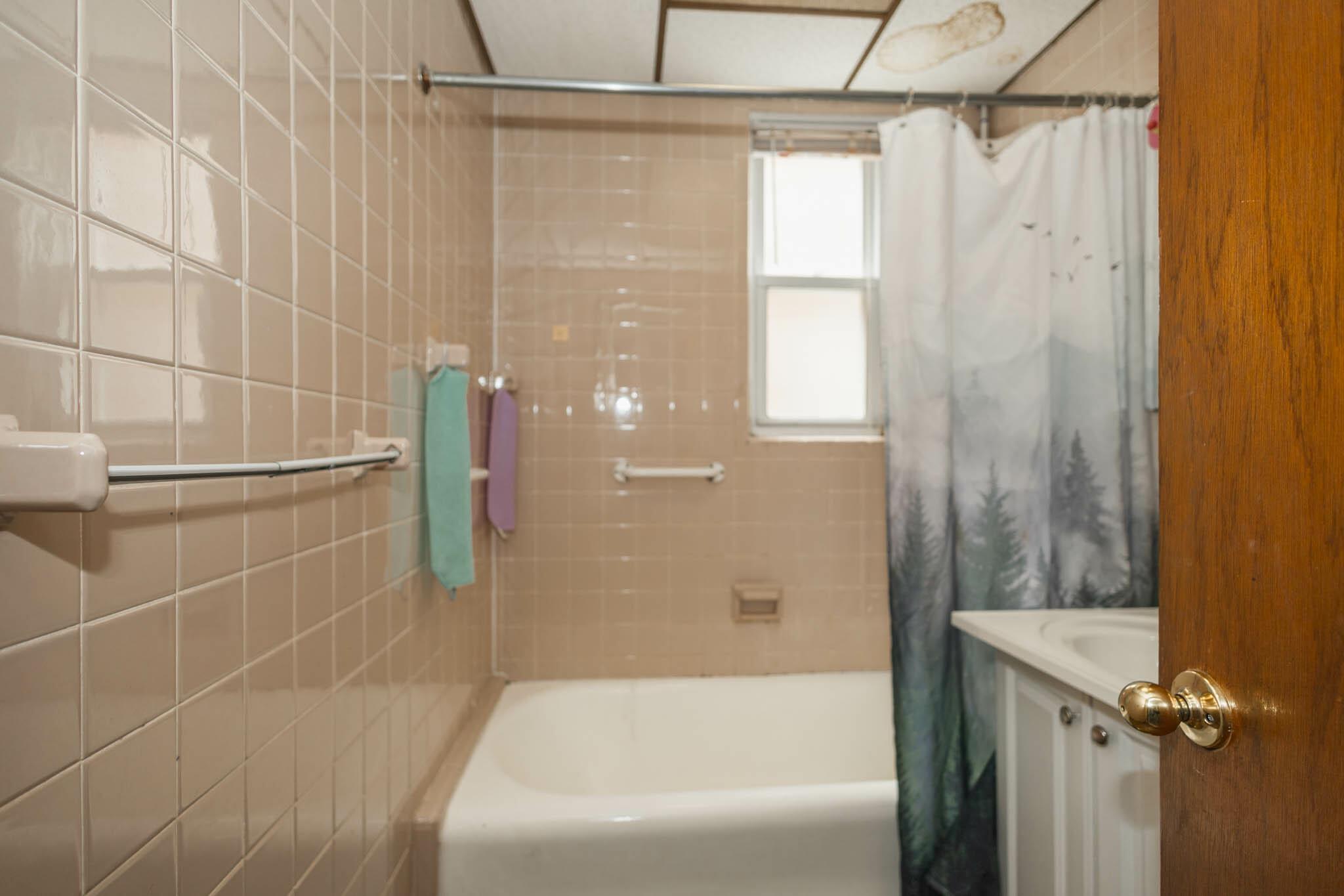 40-29 201 Street A, B, C Property Photo 35