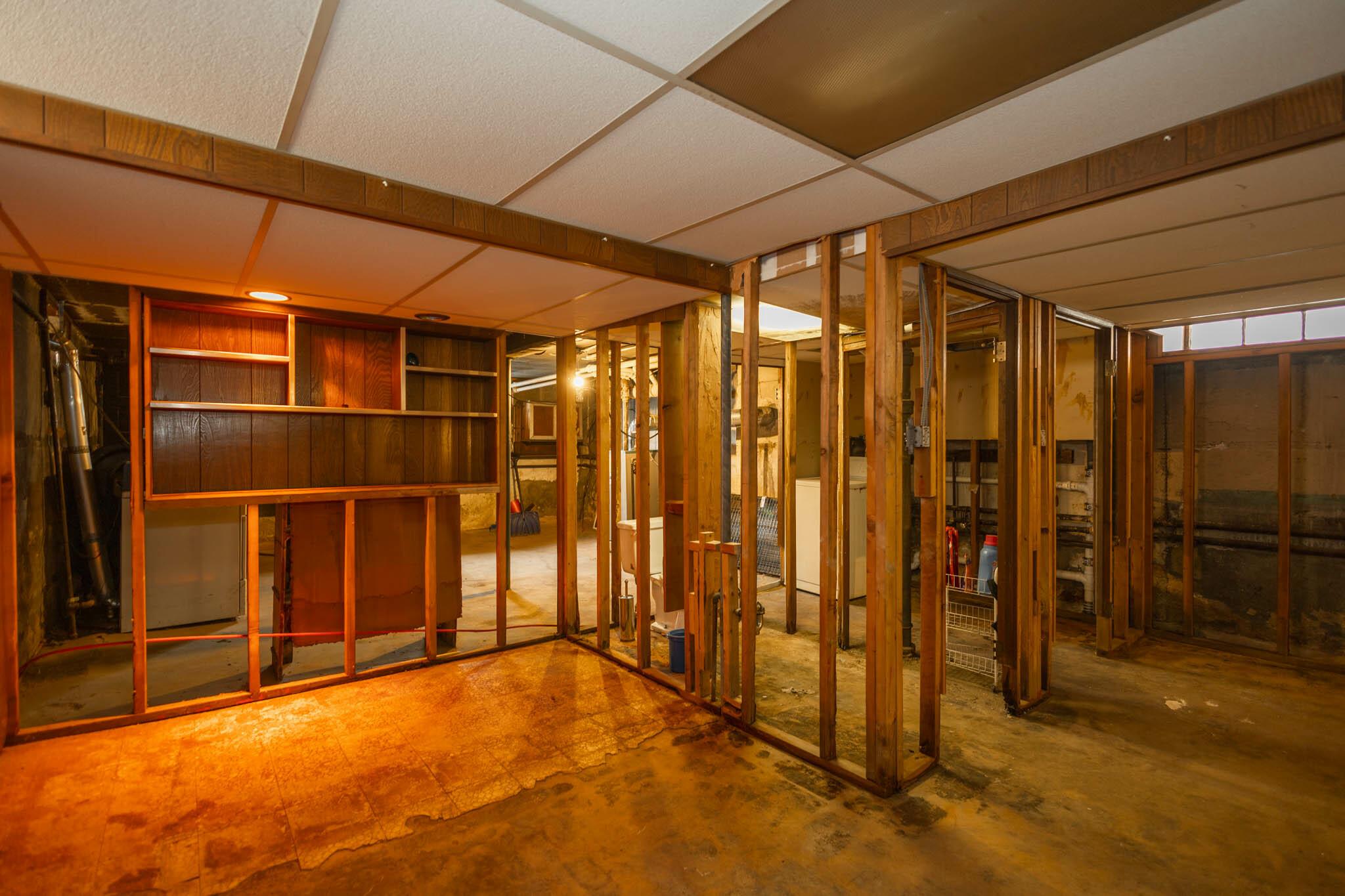 40-29 201 Street A, B, C Property Photo 43