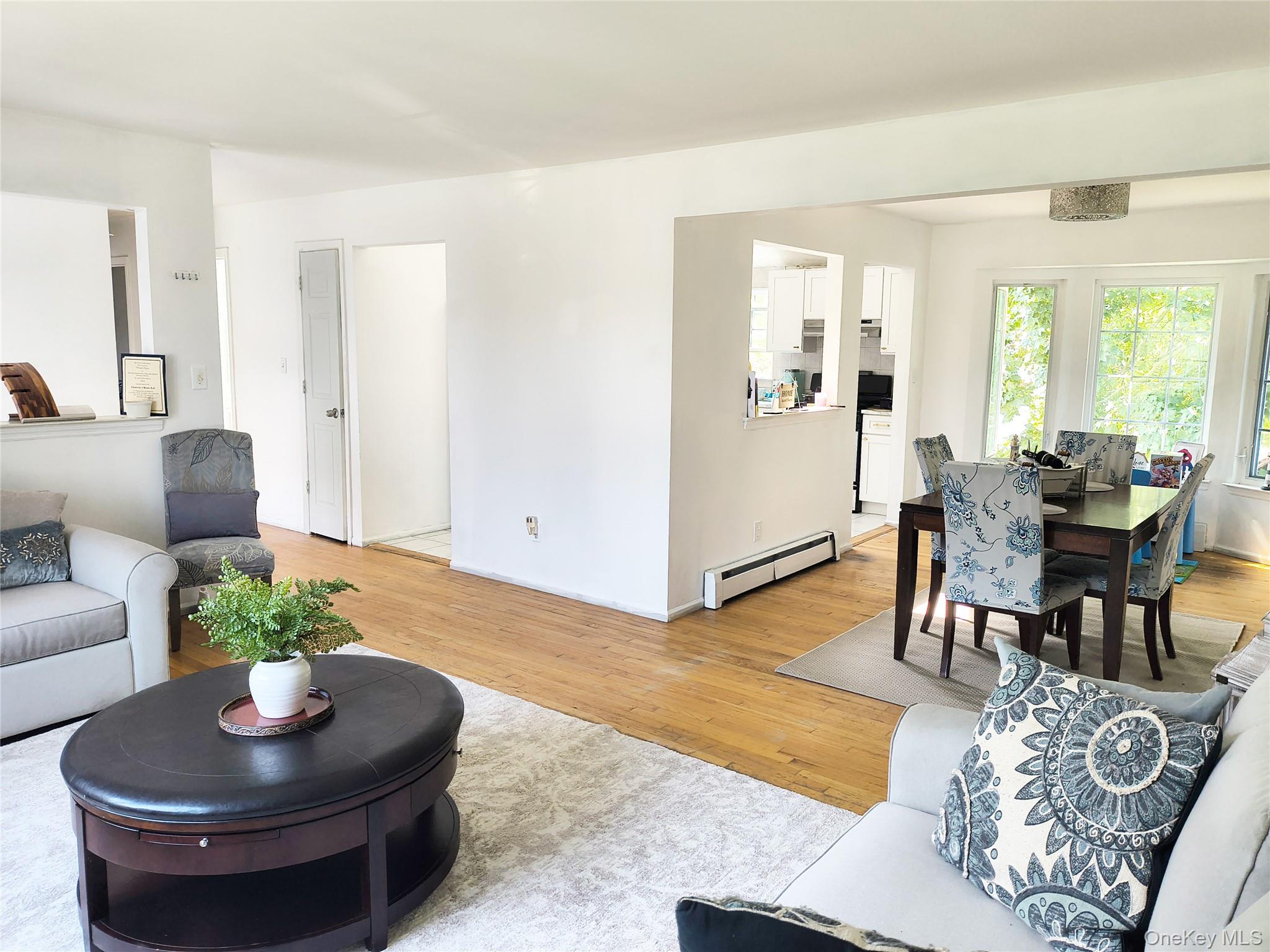 1056 E Arthur Street Property Photo 5