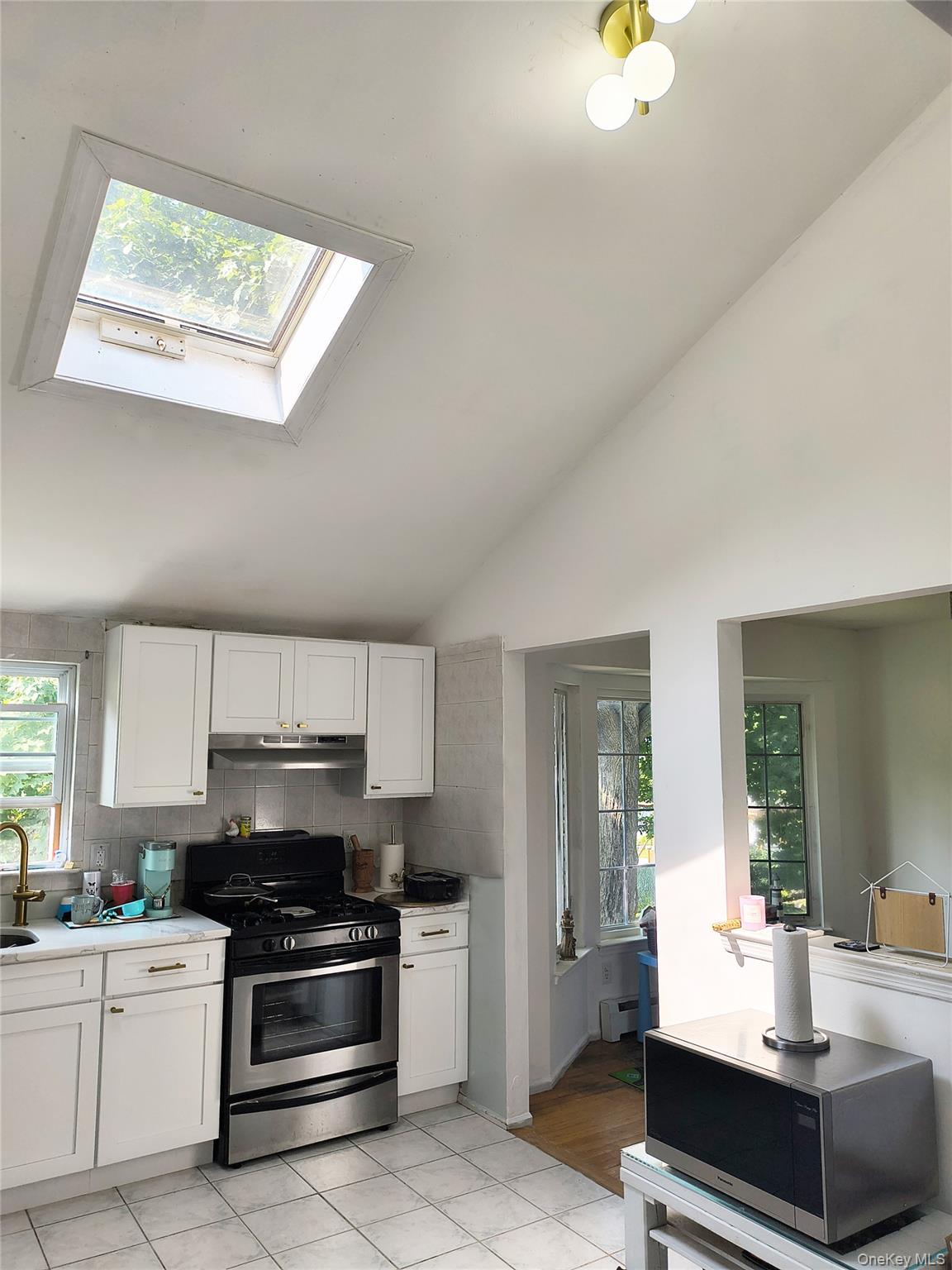 1056 E Arthur Street Property Photo 10
