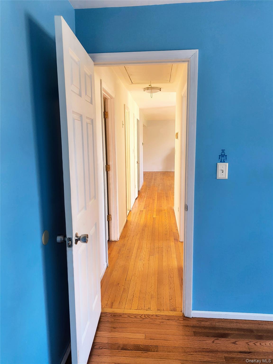 1056 E Arthur Street Property Photo 12
