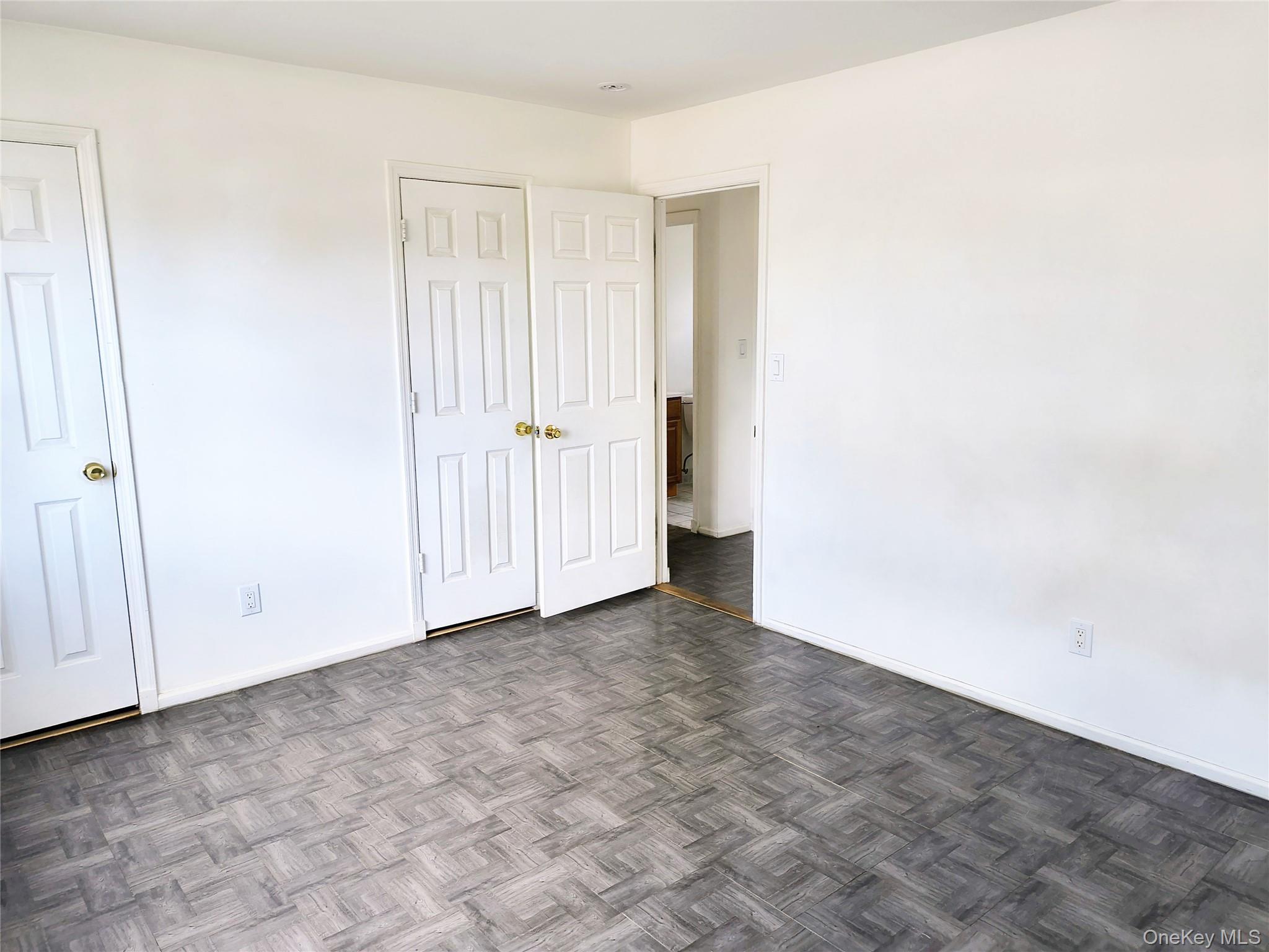 1056 E Arthur Street Property Photo 23