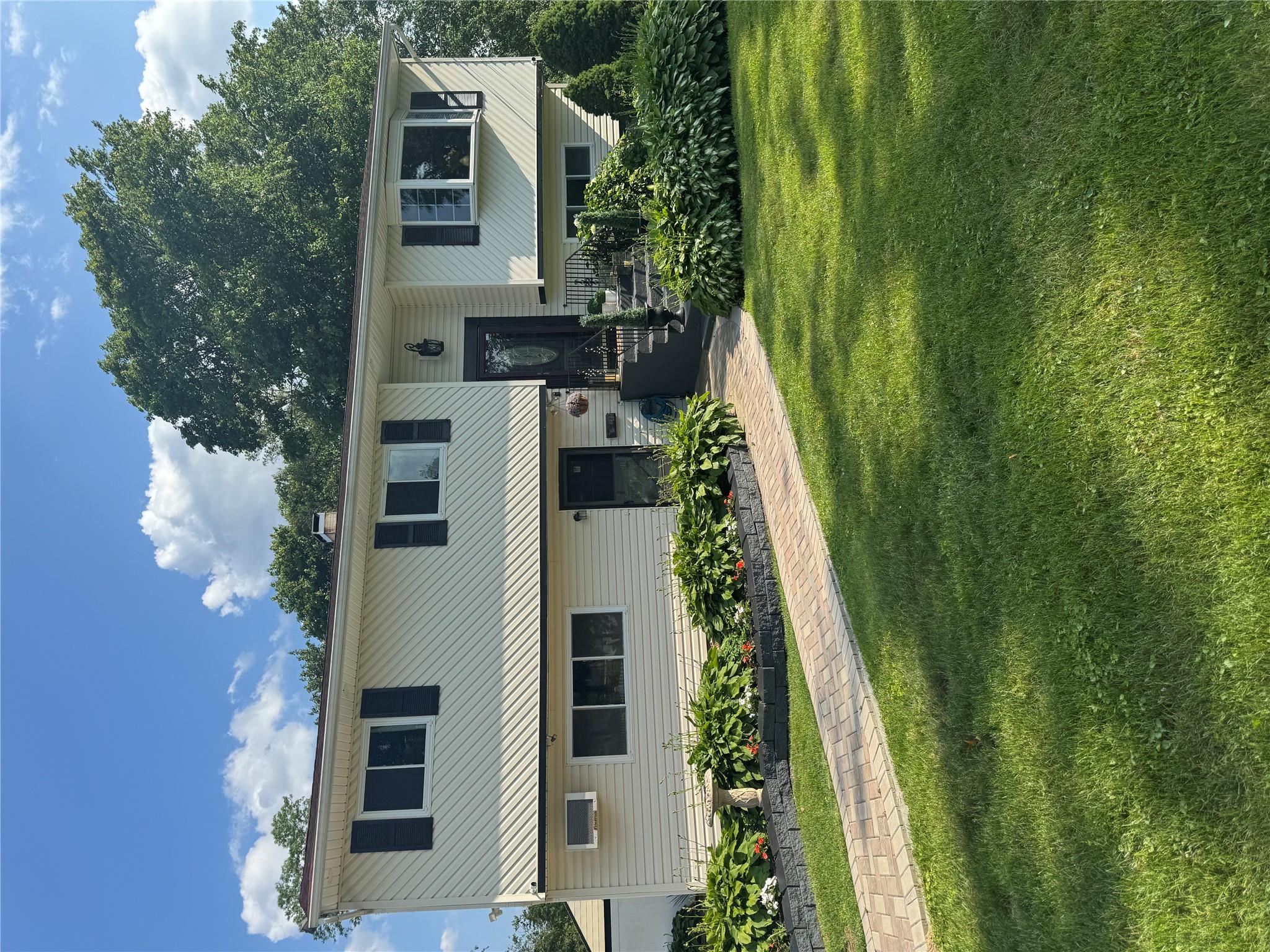 878580 Property Photo 1