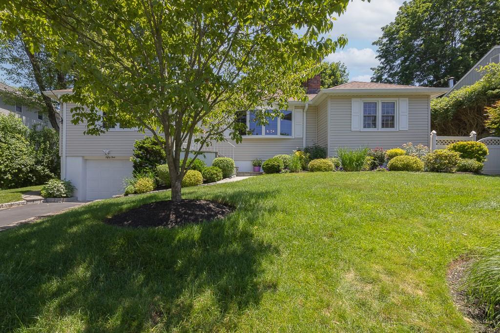 55 Bainbridge Avenue Property Photo 1