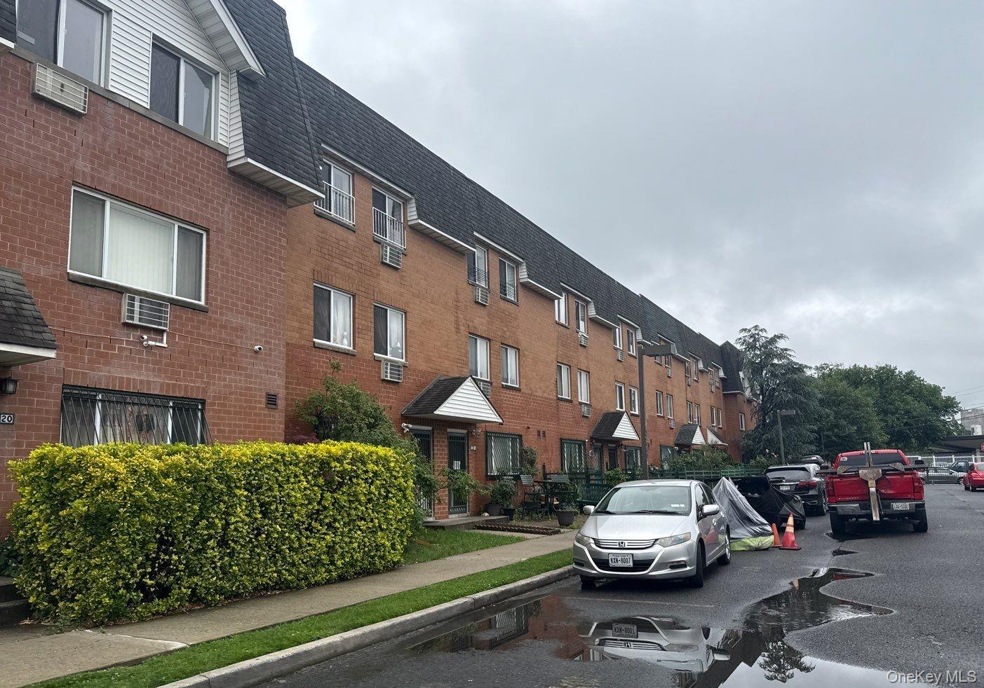 1316 33rd Avenue Property Photo 2