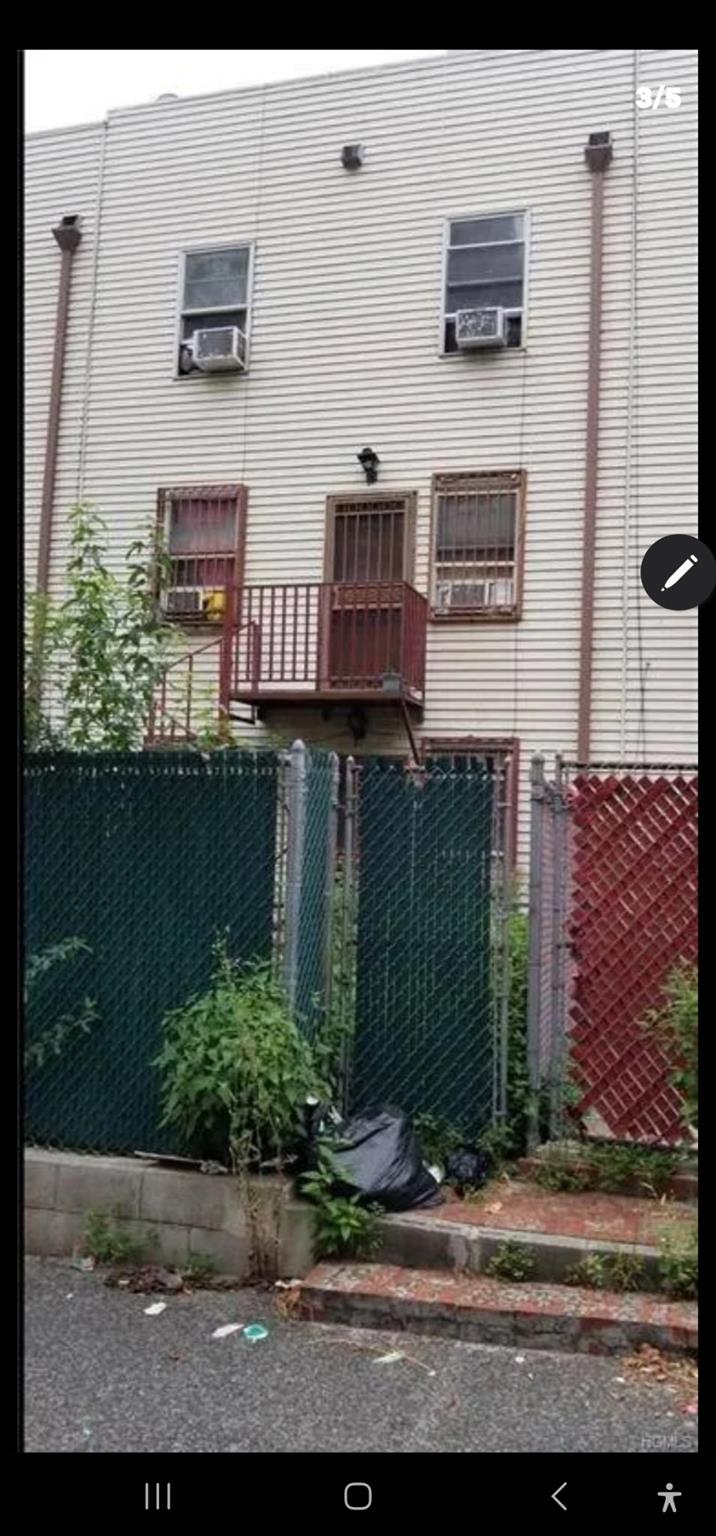 1678 Monroe Avenue Property Photo 2