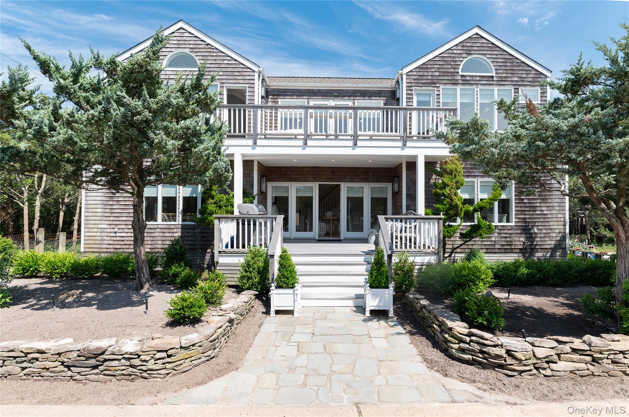 1005 Surf View Property Photo 1