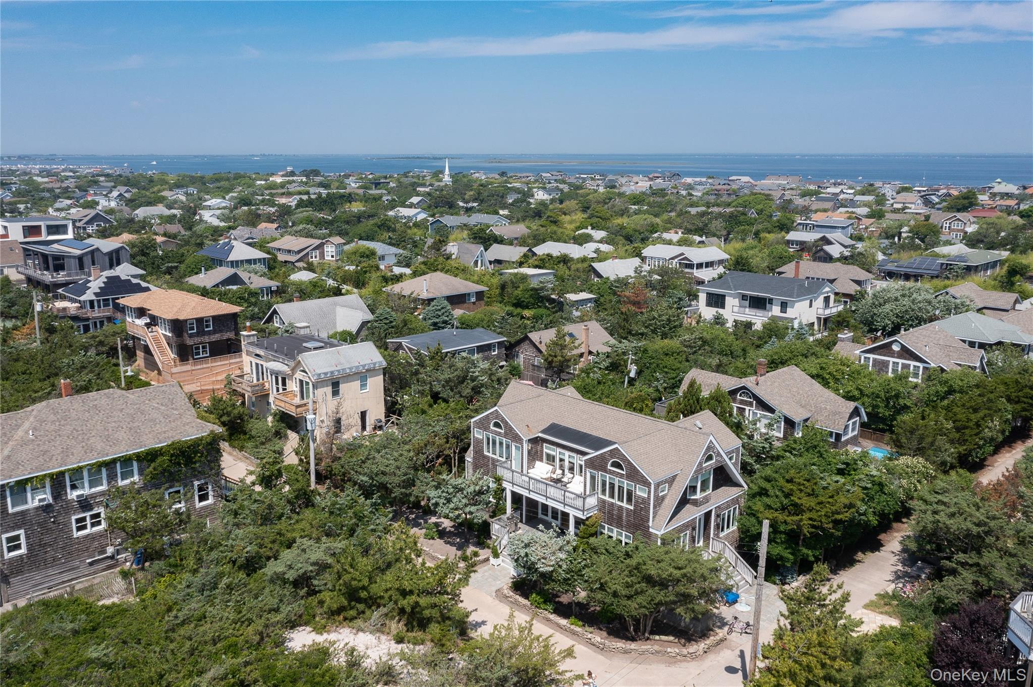 1005 Surf View Property Photo 3