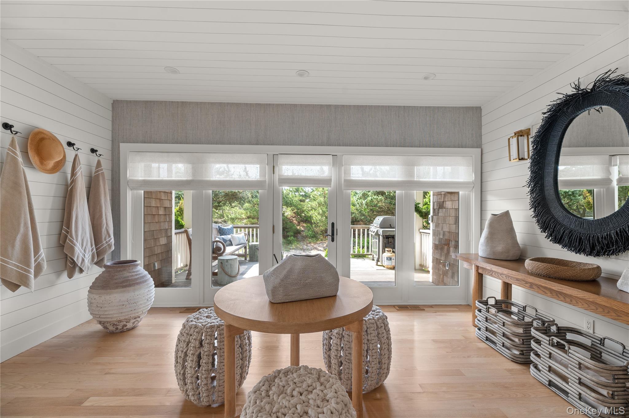 1005 Surf View Property Photo 4