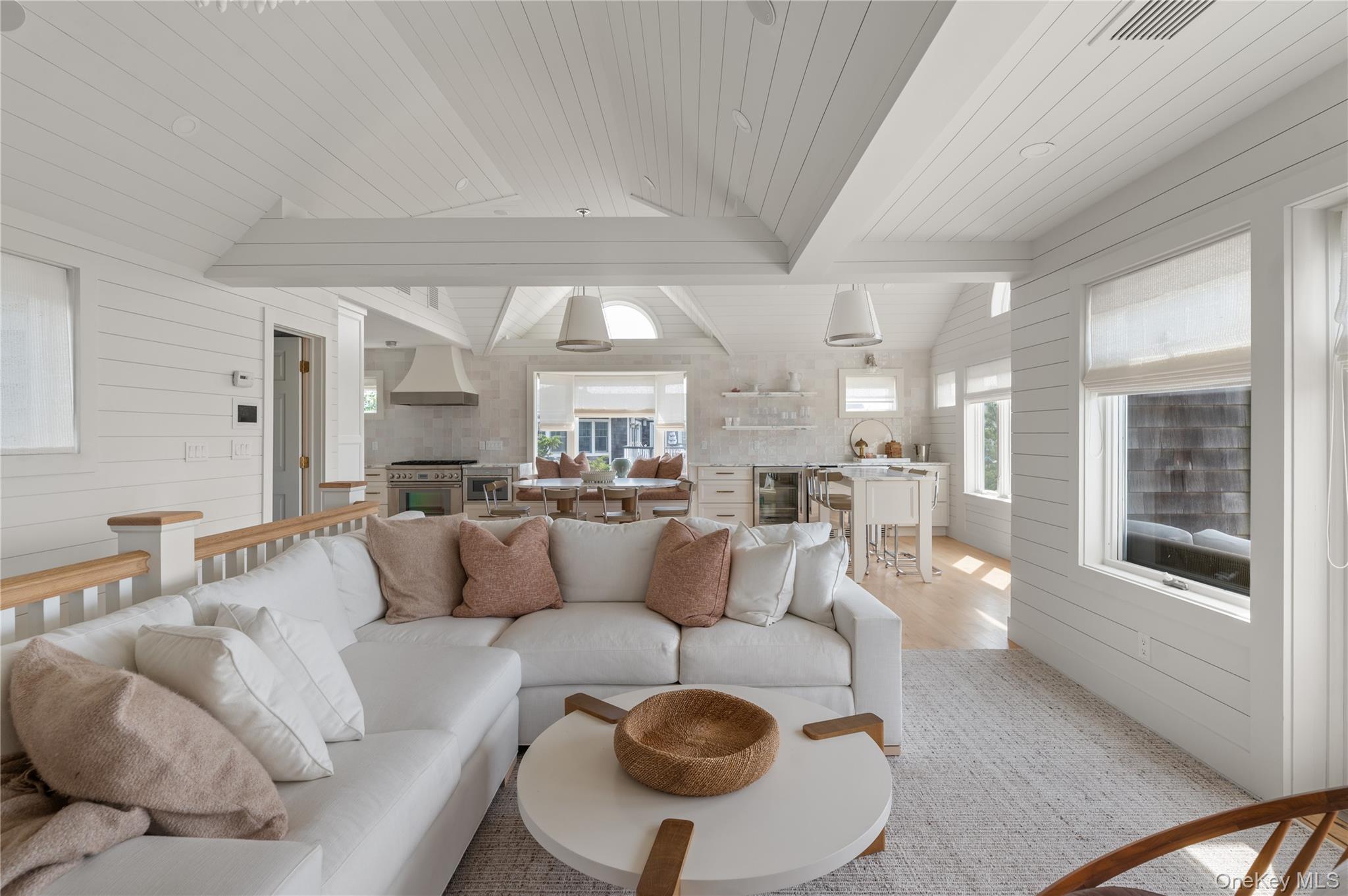 1005 Surf View Property Photo 8