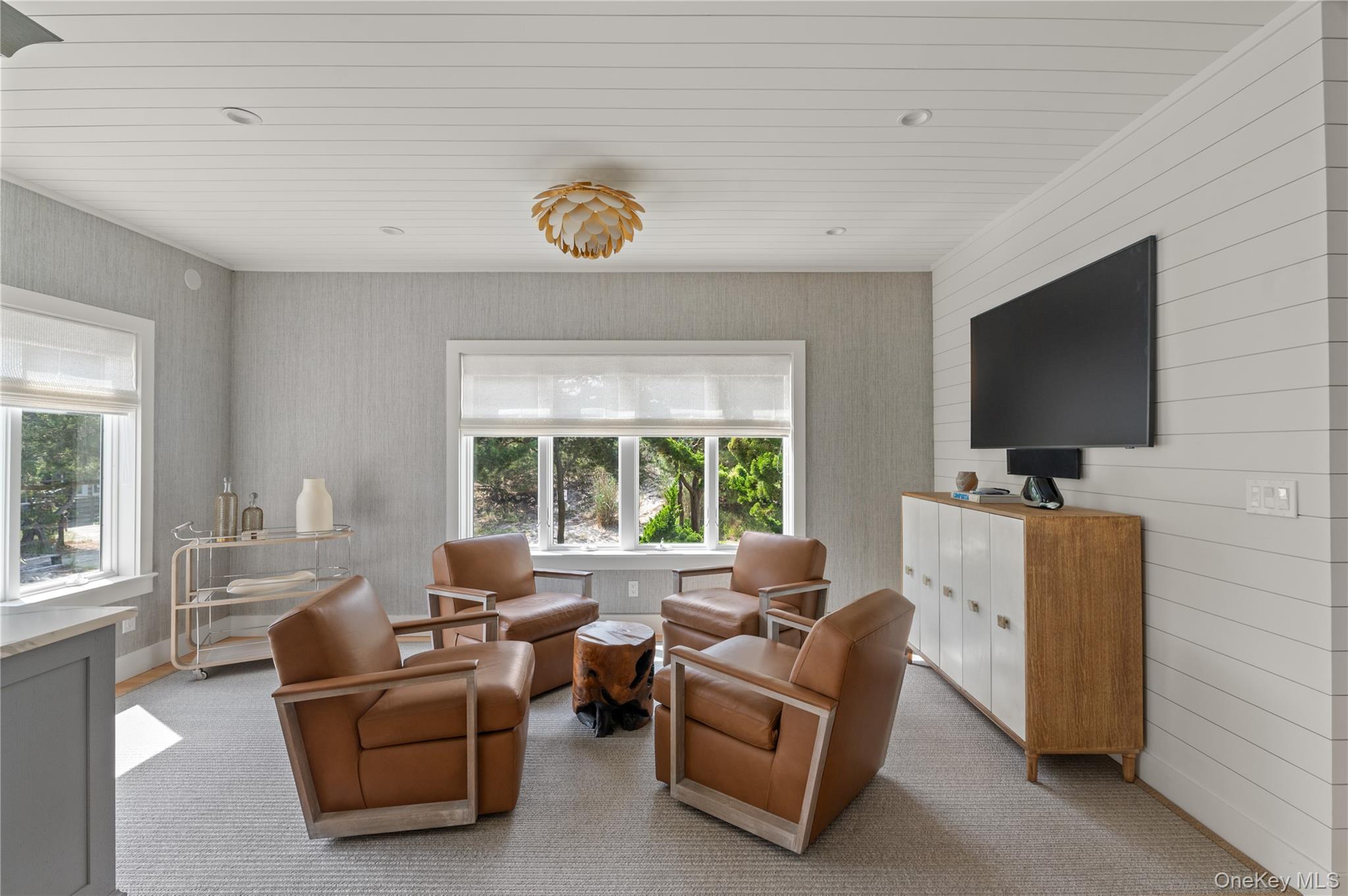 1005 Surf View Property Photo 12