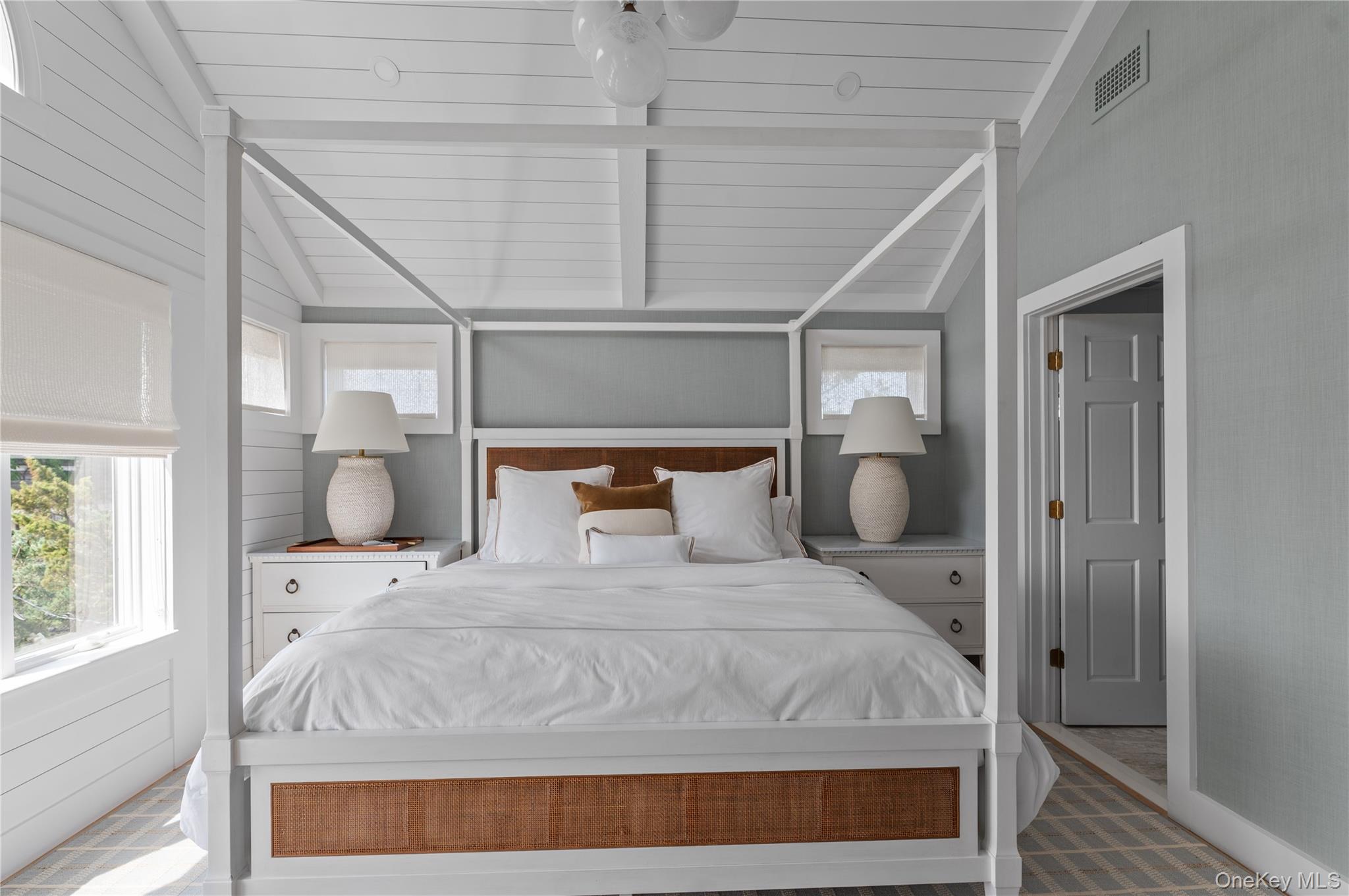 1005 Surf View Property Photo 18