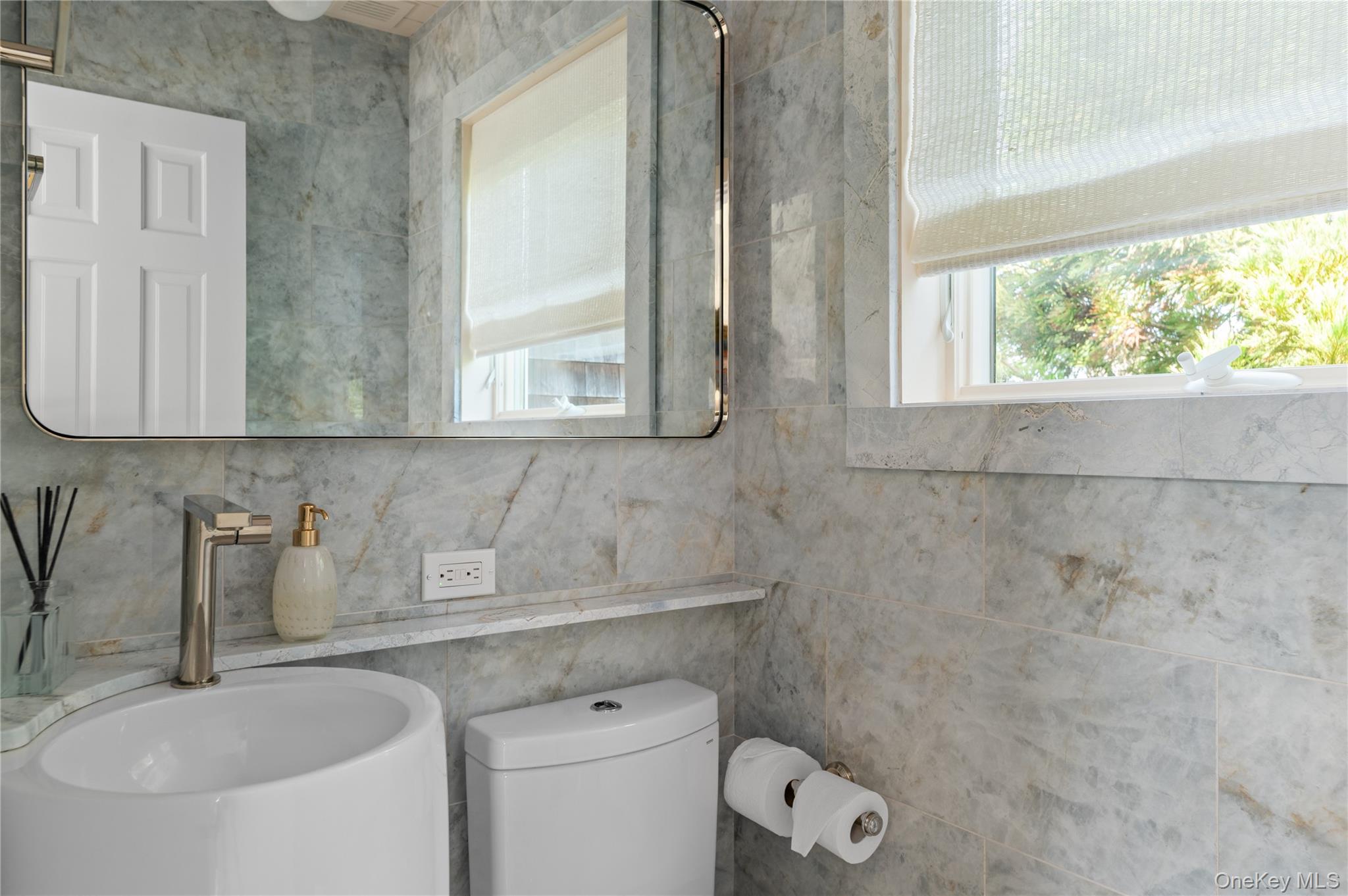 1005 Surf View Property Photo 28