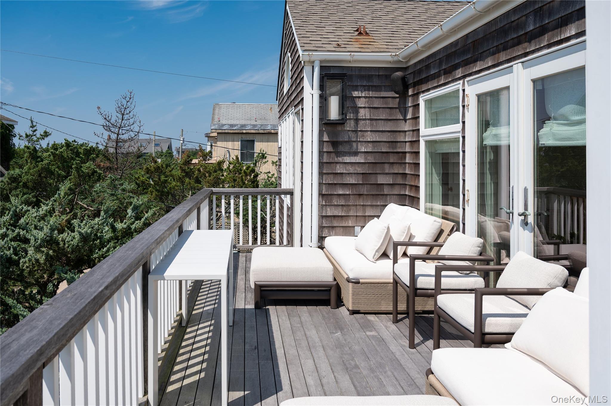 1005 Surf View Property Photo 33