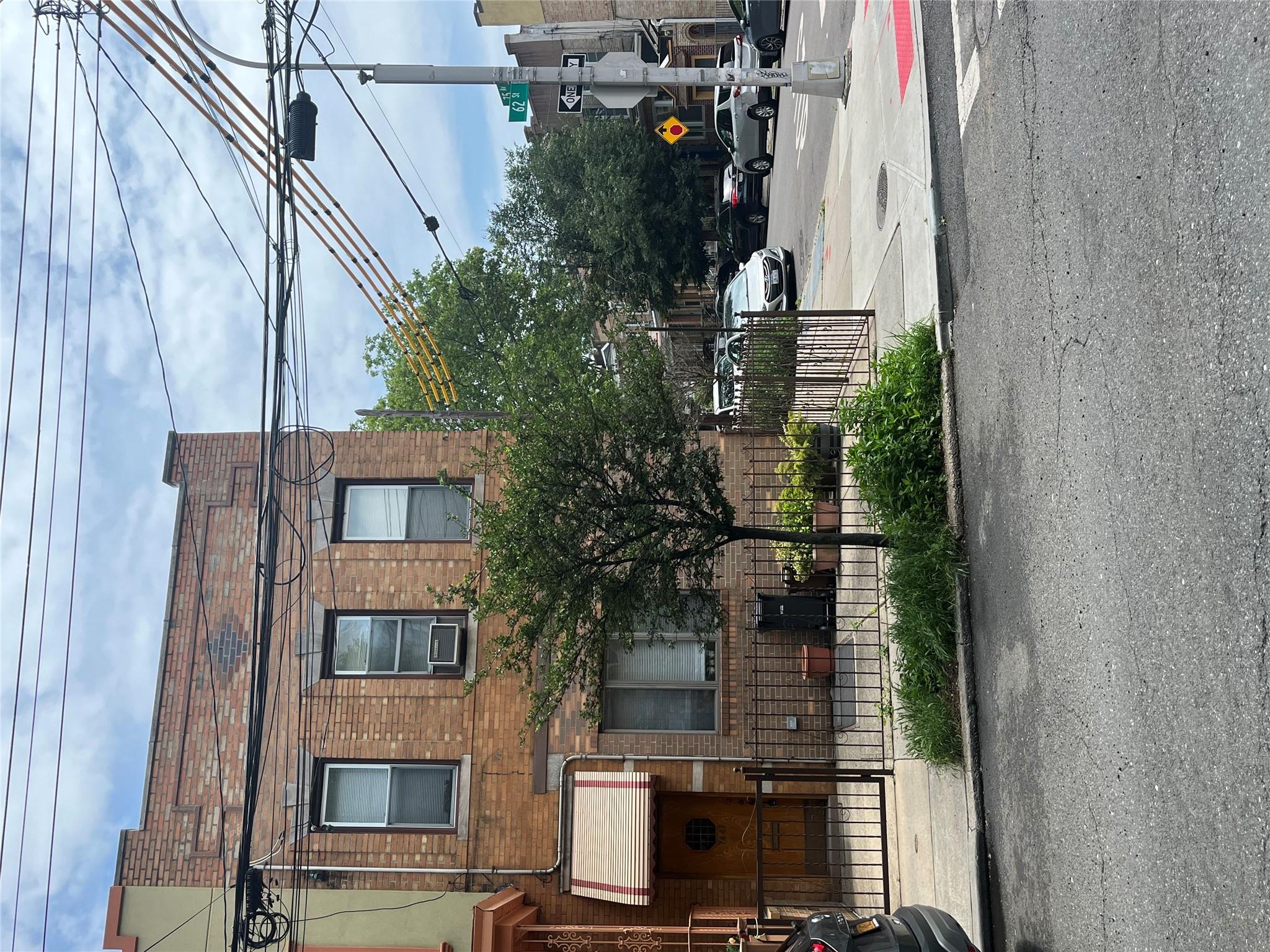 7447 62nd Street Property Photo 3