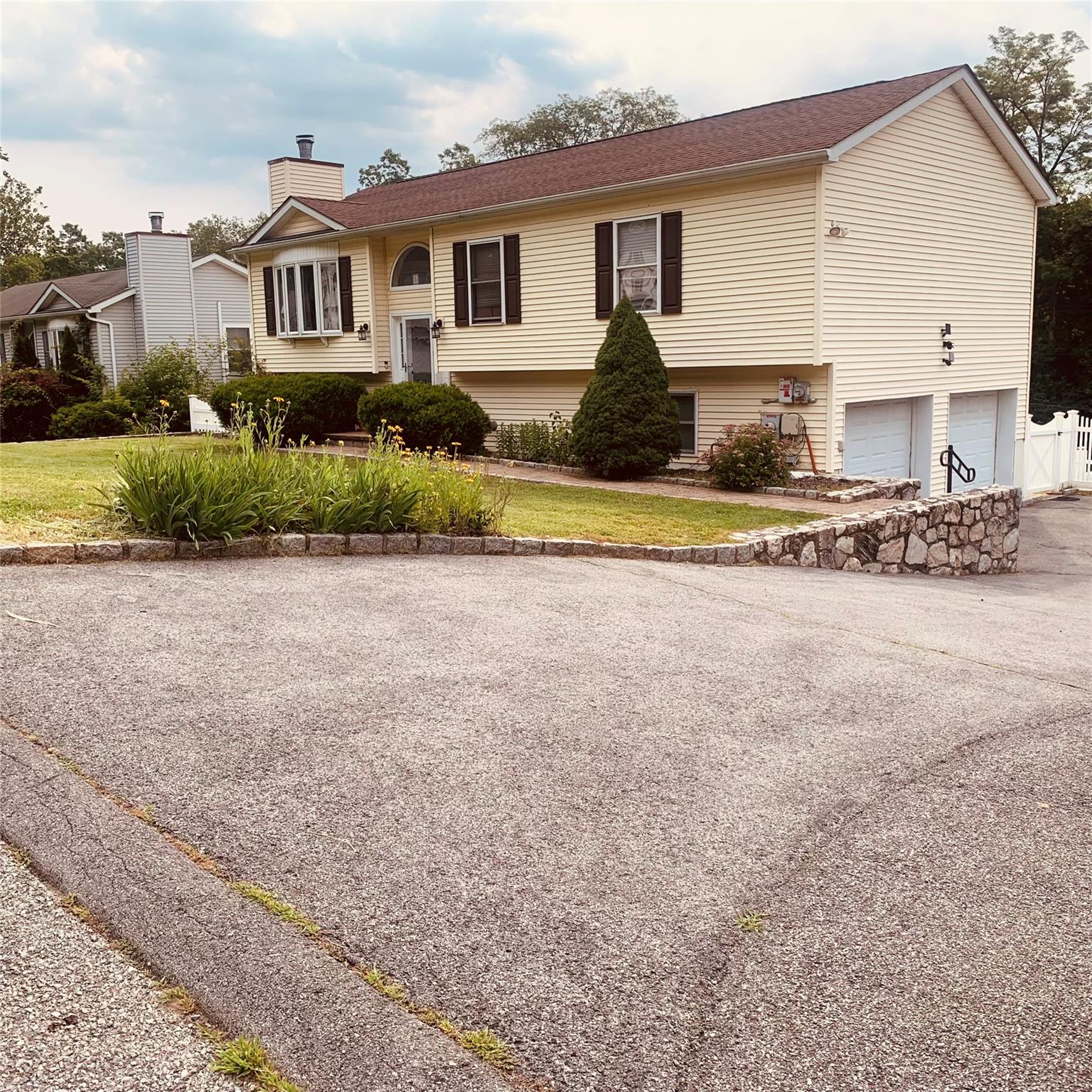 5 Sabrina Lane Property Photo 1