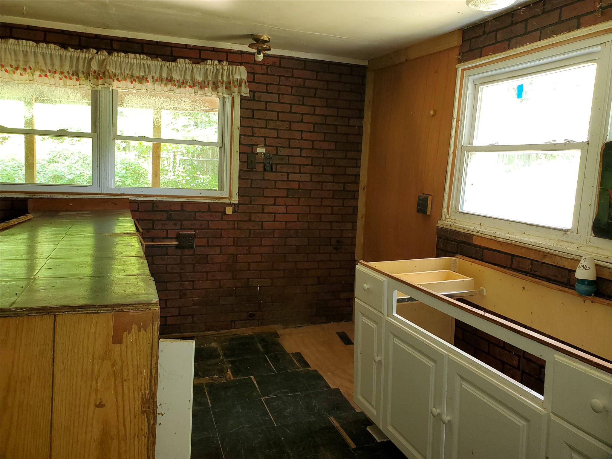 87 W Pine Road Property Photo 4