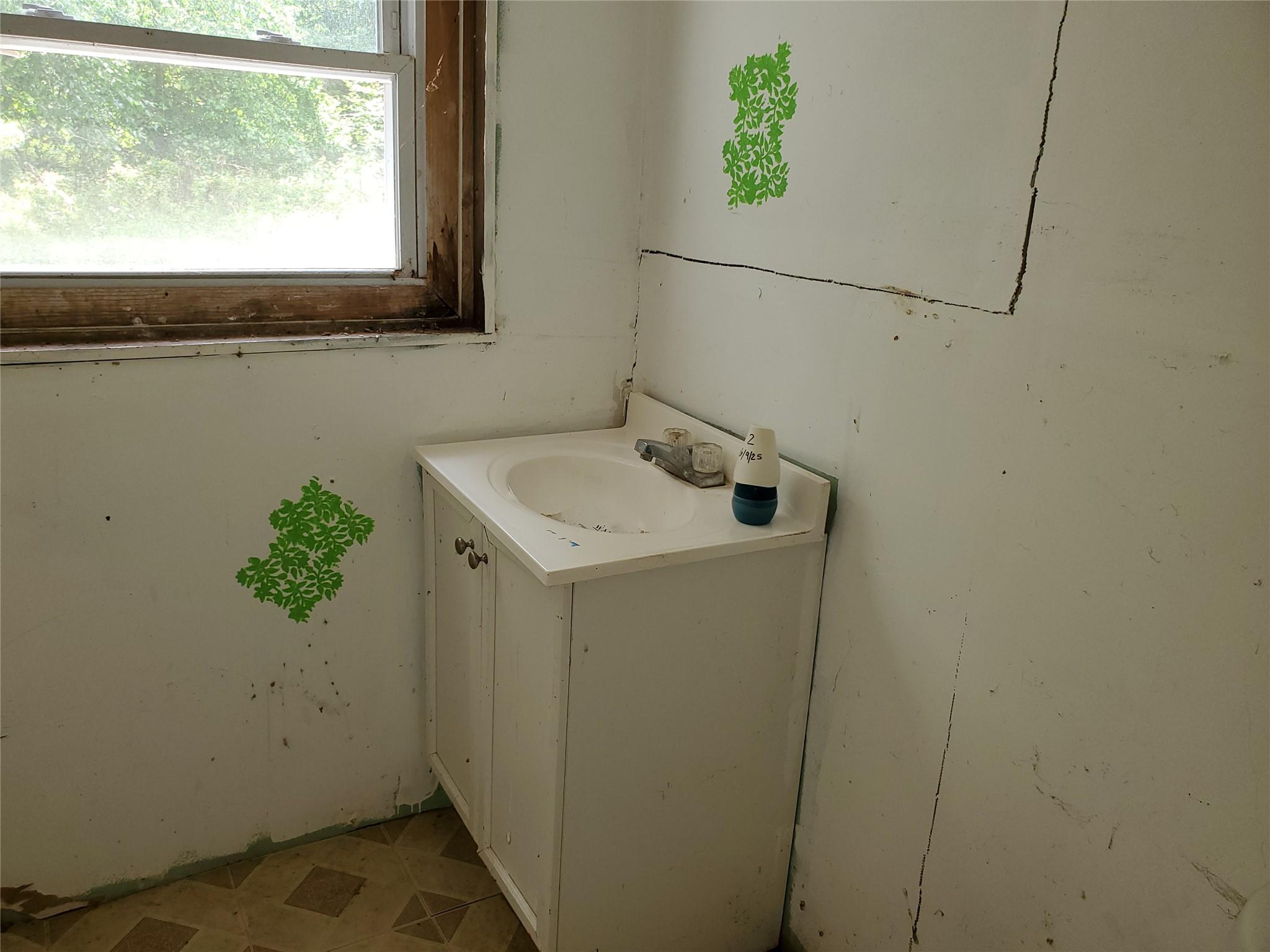 87 W Pine Road Property Photo 8