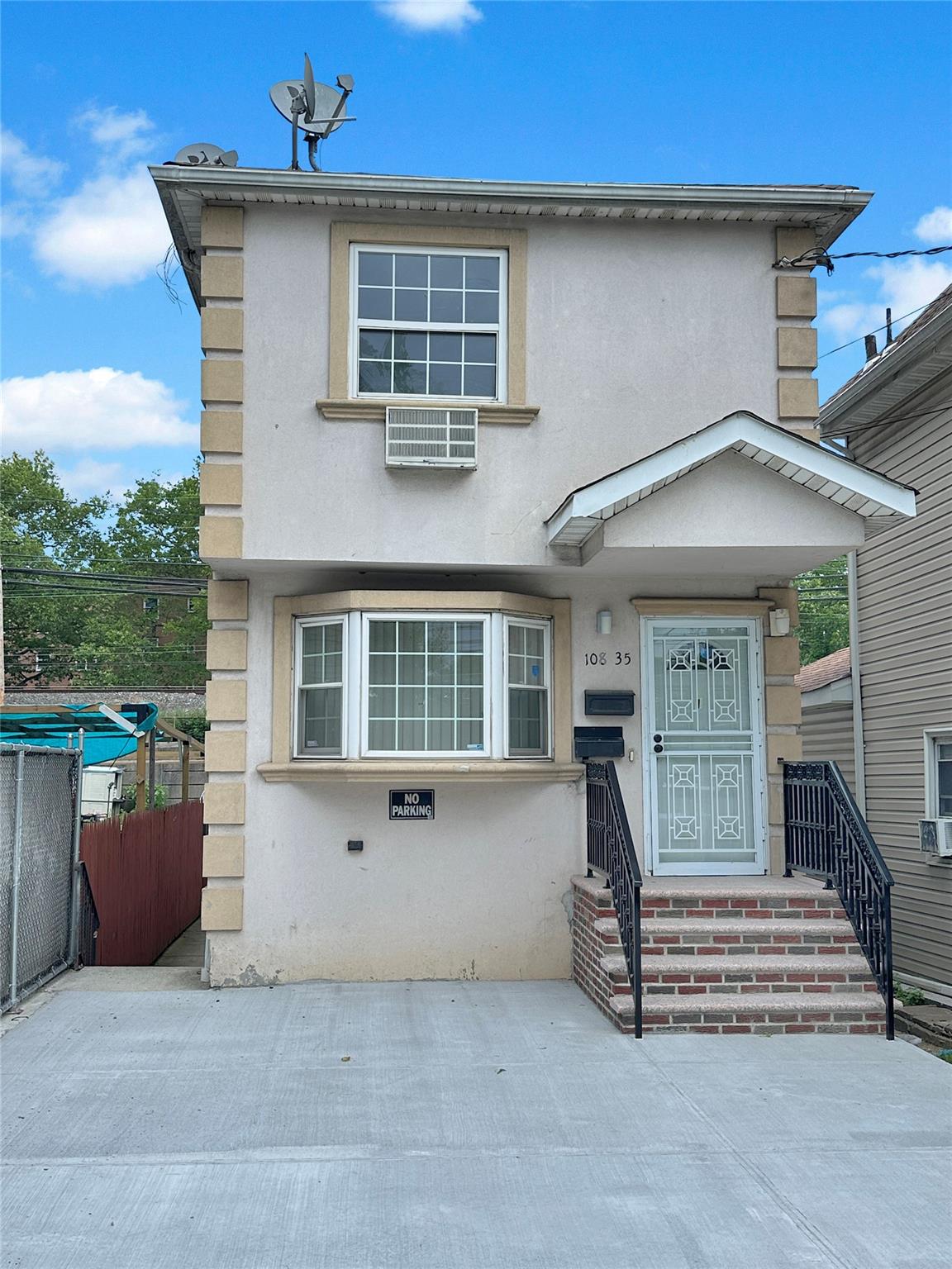 10835 157th Street Property Photo 2