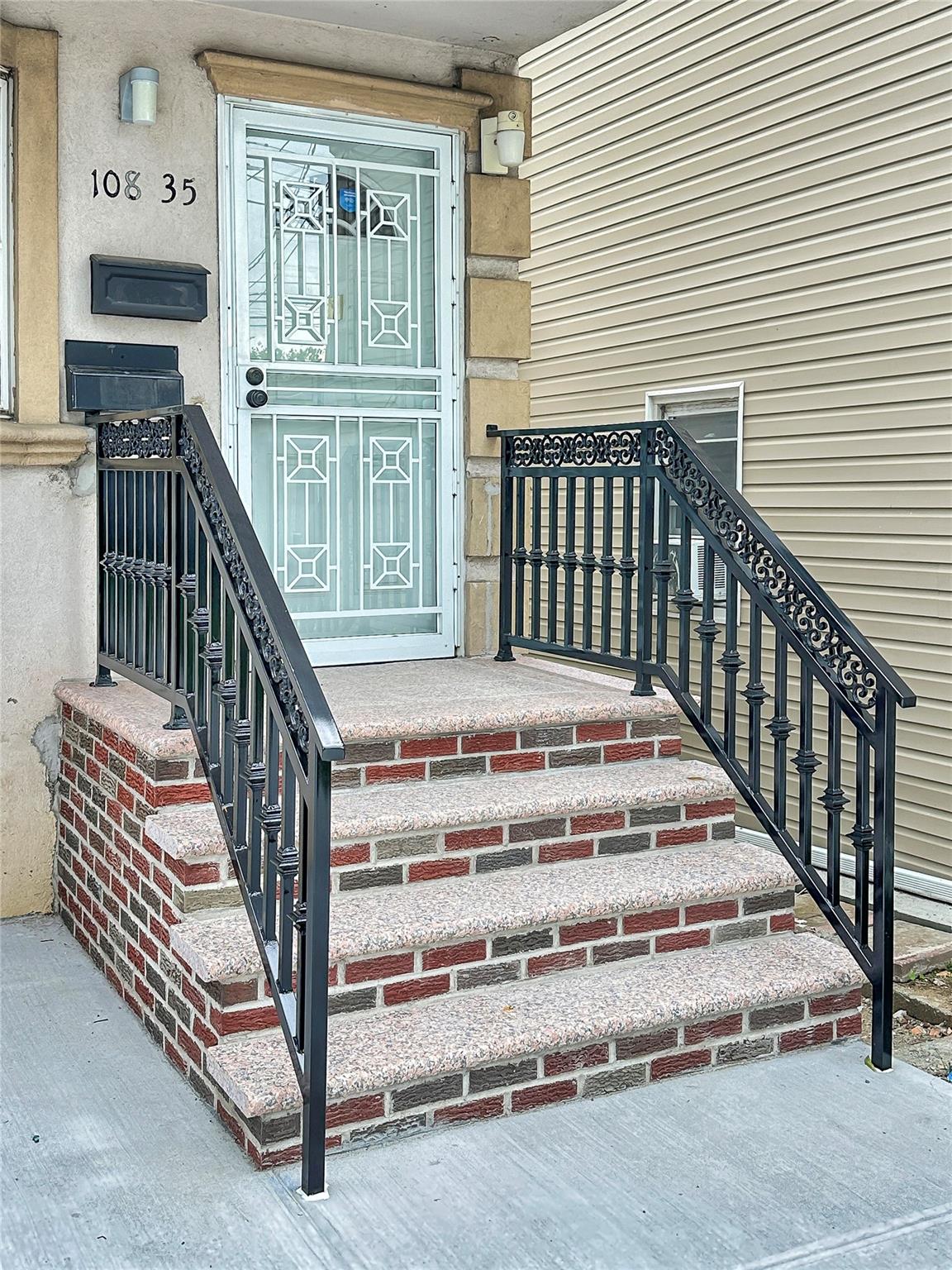 10835 157th Street Property Photo 3