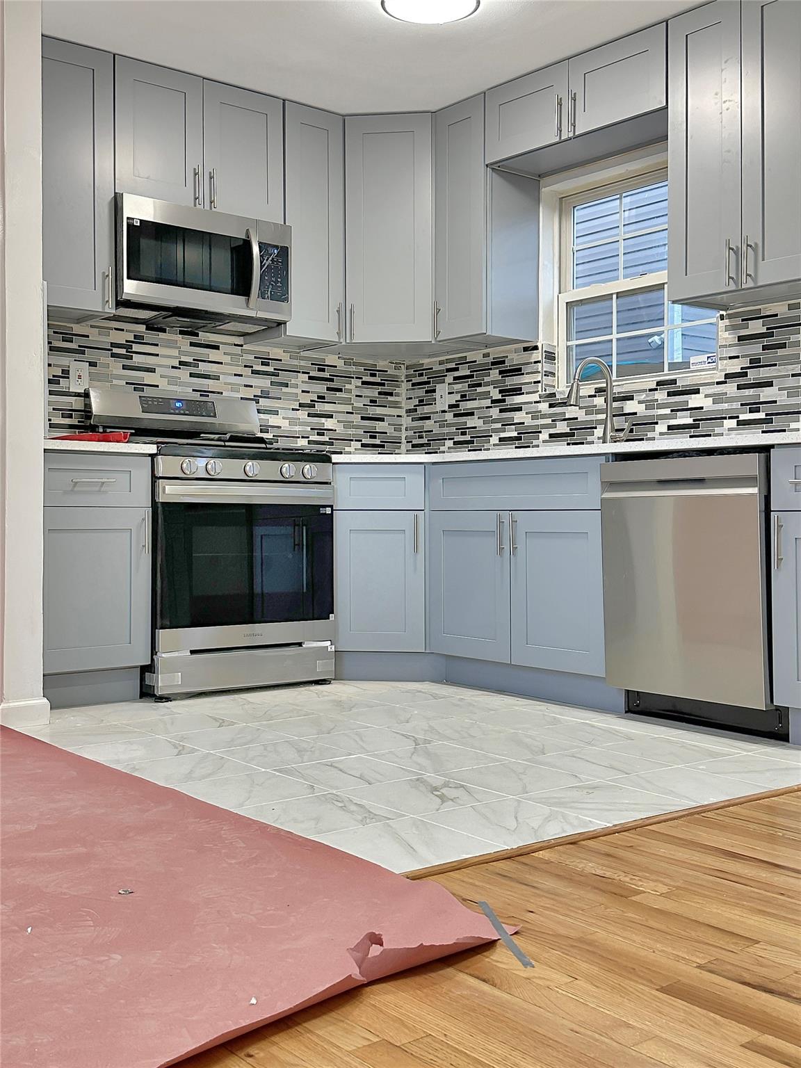 10835 157th Street Property Photo 6