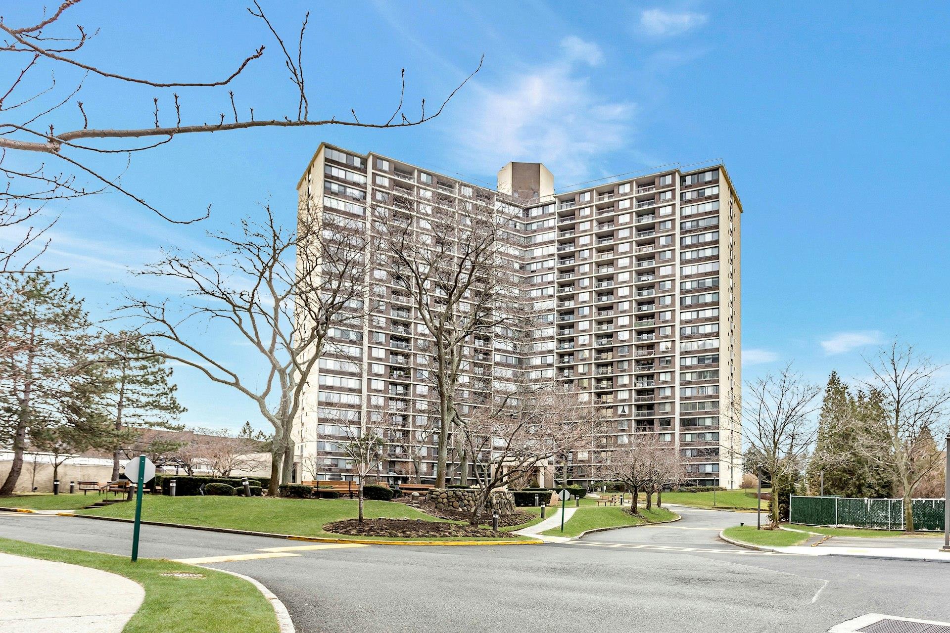 2 Bay Club 11 F Property Photo 1