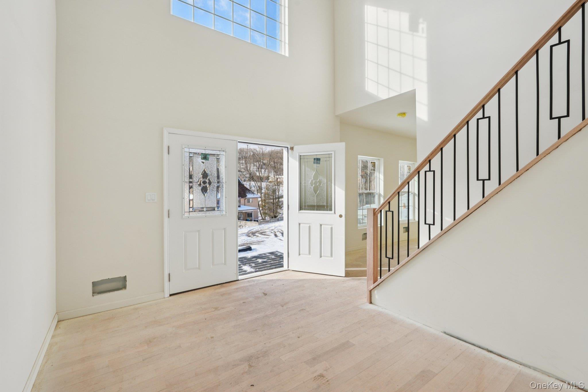 14 Vargas (aka 70 Jessup Ln) Circle Property Photo 3