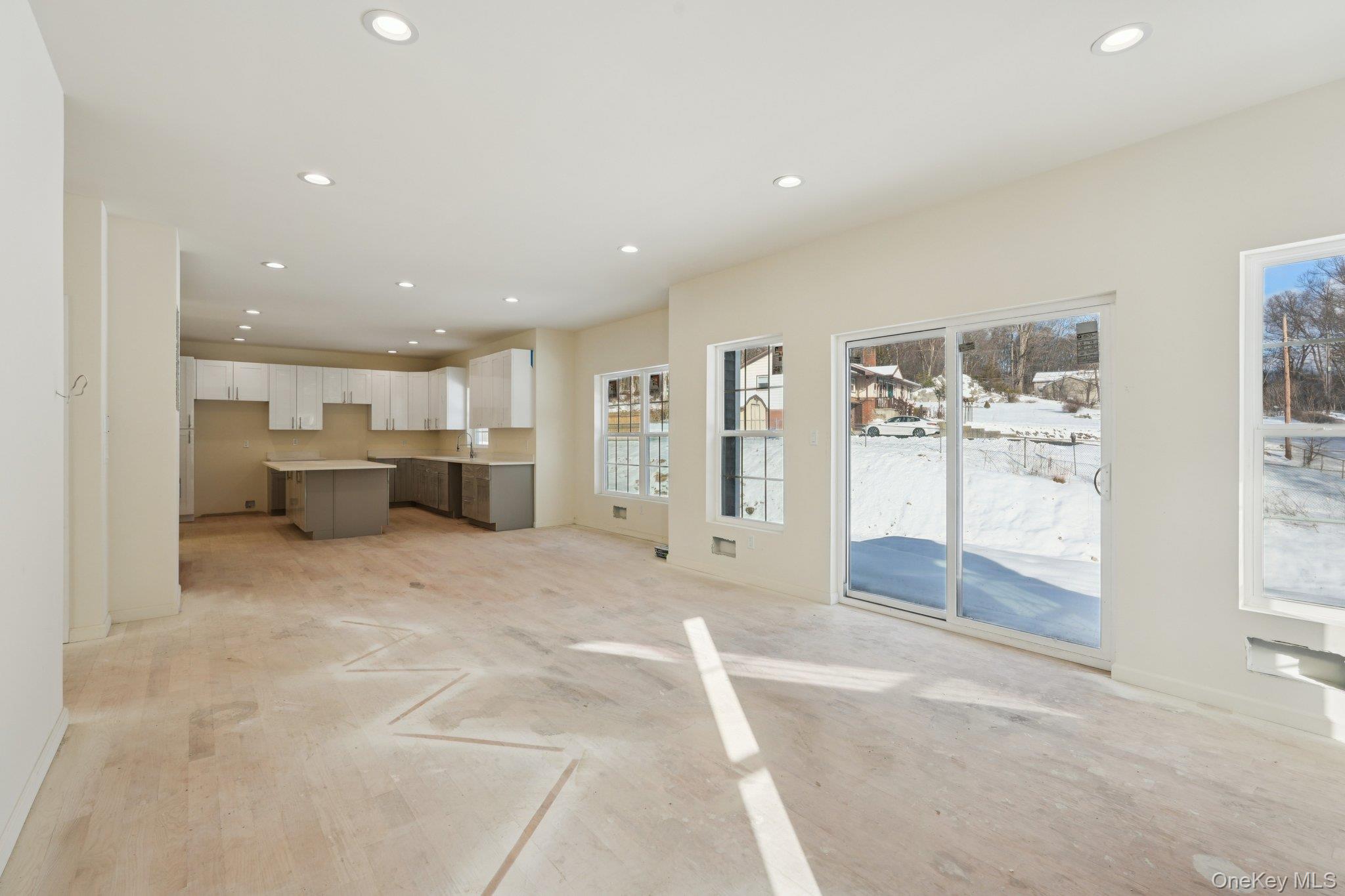 14 Vargas (aka 70 Jessup Ln) Circle Property Photo 7