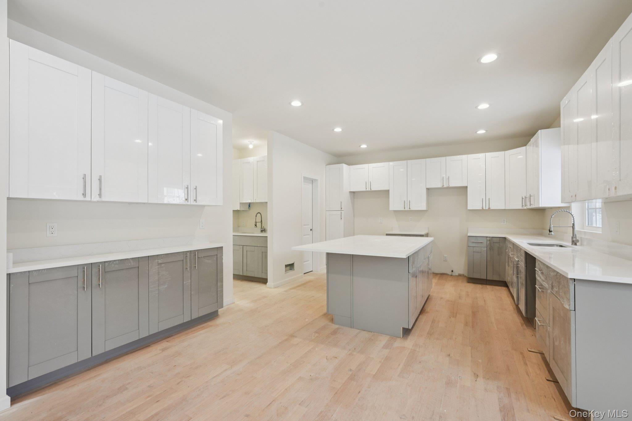 14 Vargas (aka 70 Jessup Ln) Circle Property Photo 8