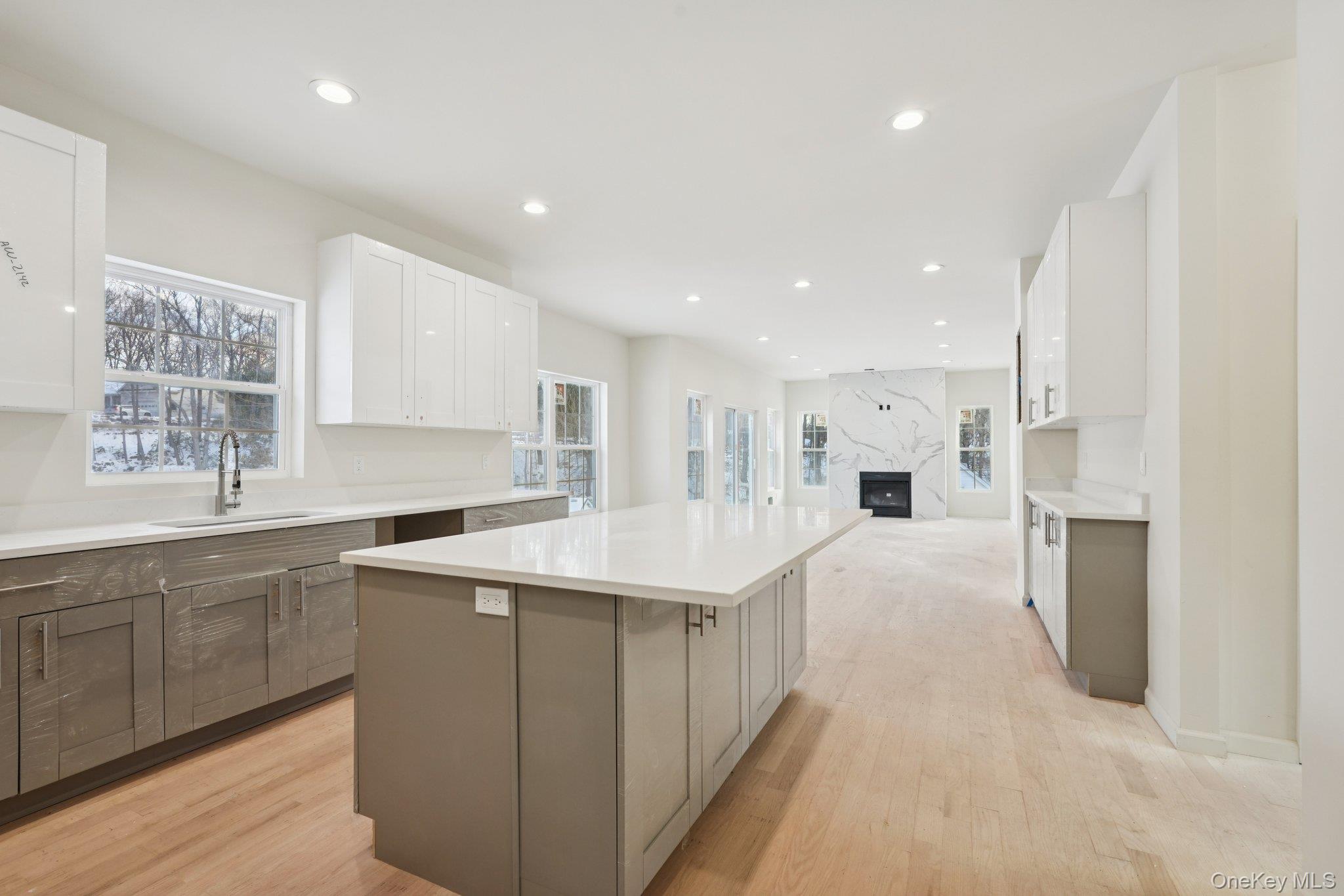 14 Vargas (aka 70 Jessup Ln) Circle Property Photo 10
