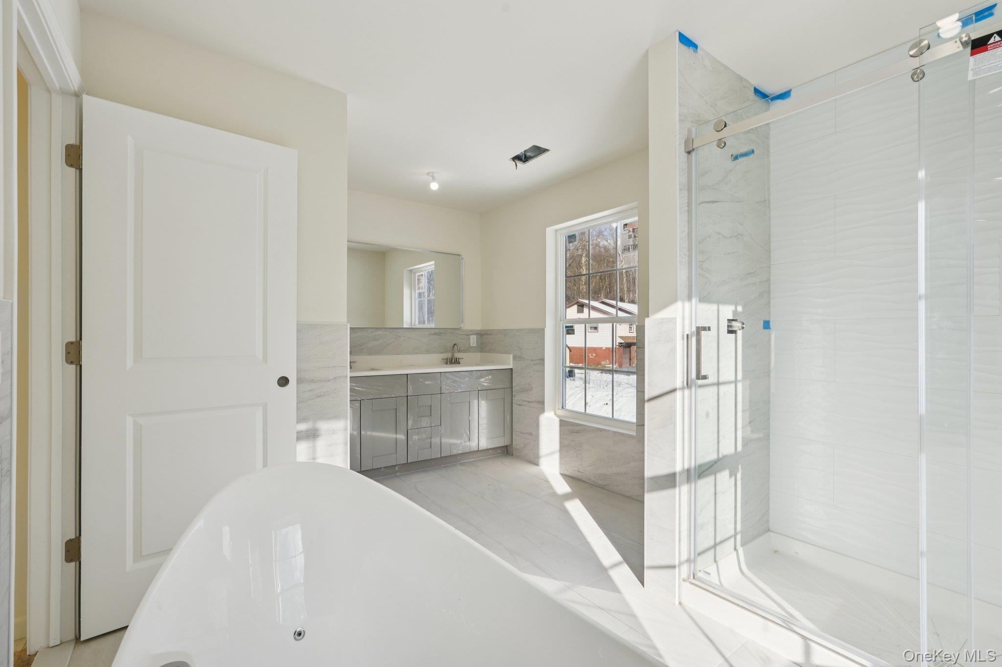 14 Vargas (aka 70 Jessup Ln) Circle Property Photo 13