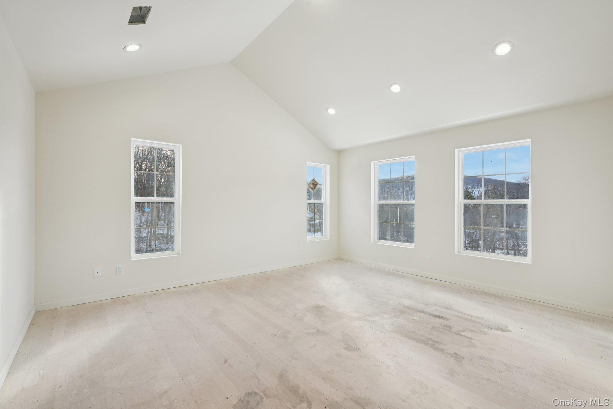 14 Vargas (aka 70 Jessup Ln) Circle Property Photo 34