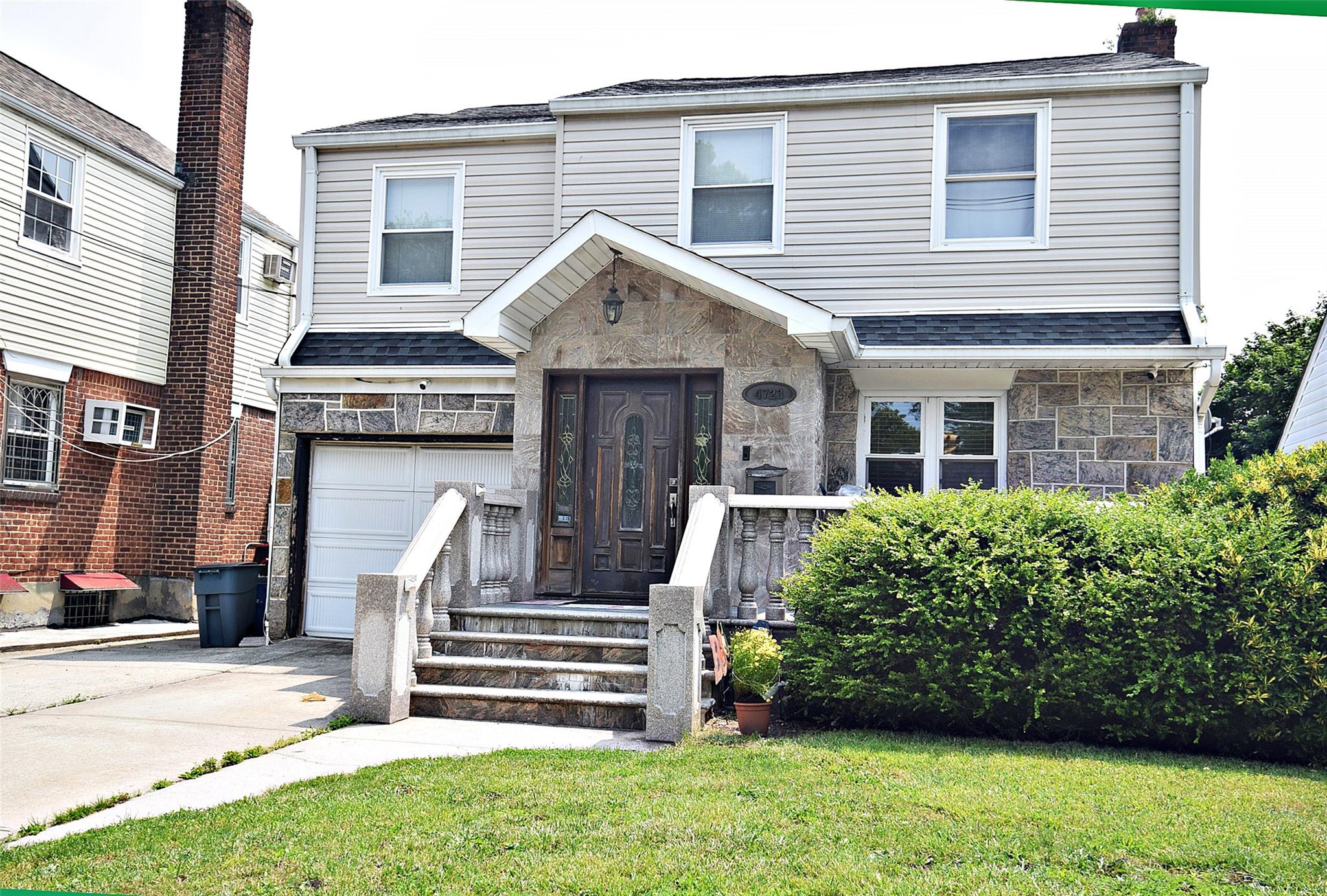 4723 164th Street Property Photo 1