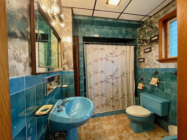 53-80 72nd Place Property Photo 8