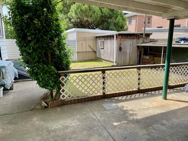 53-80 72nd Place Property Photo 15