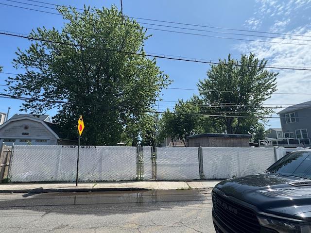 120 East 8th Road Property Photo 1