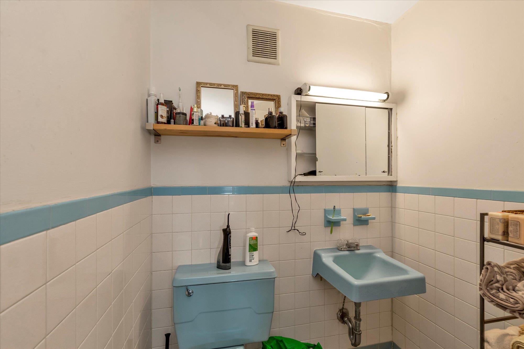 69-28 43rd Avenue Property Photo 10