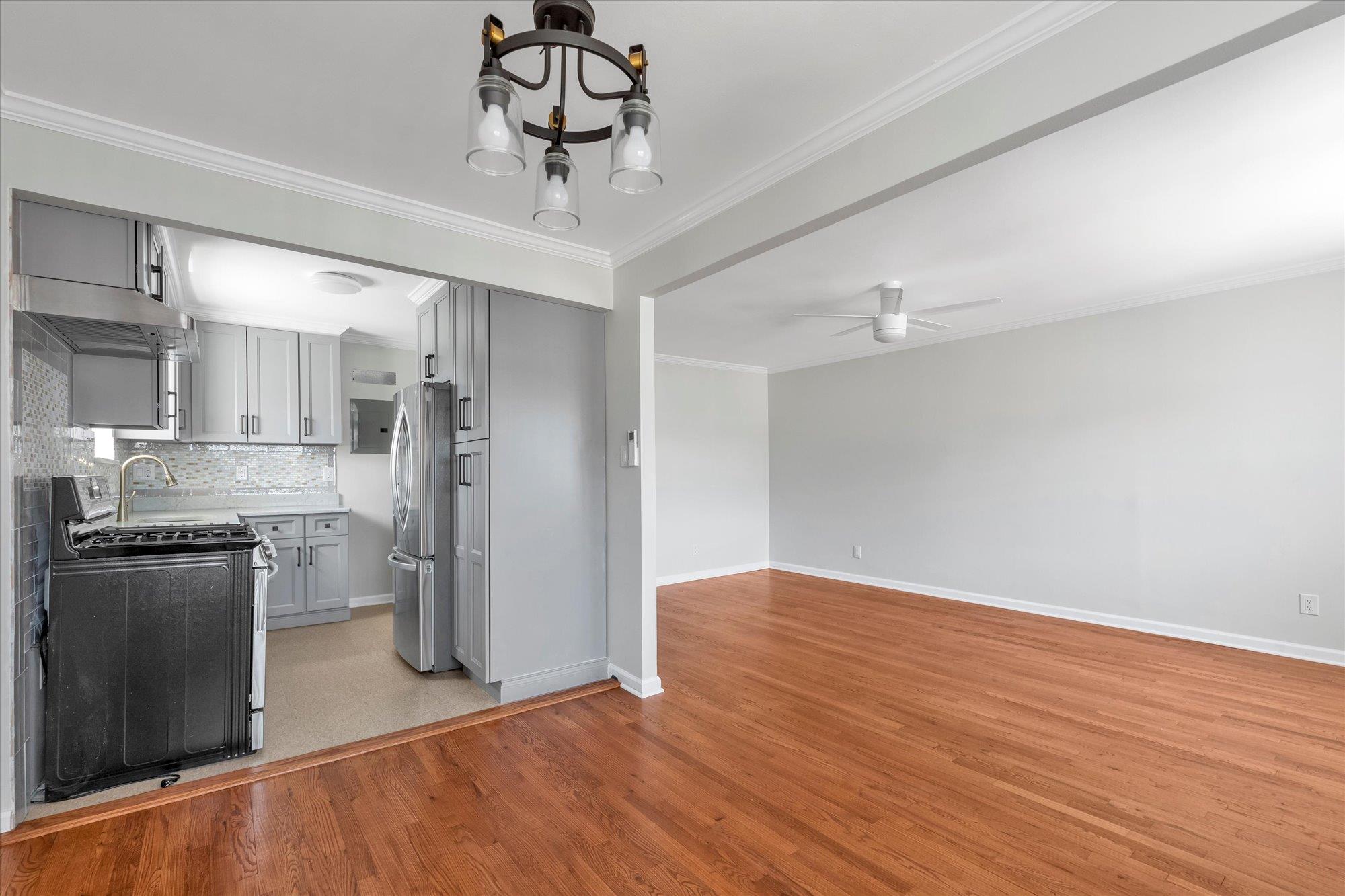 69-28 43rd Avenue Property Photo 18