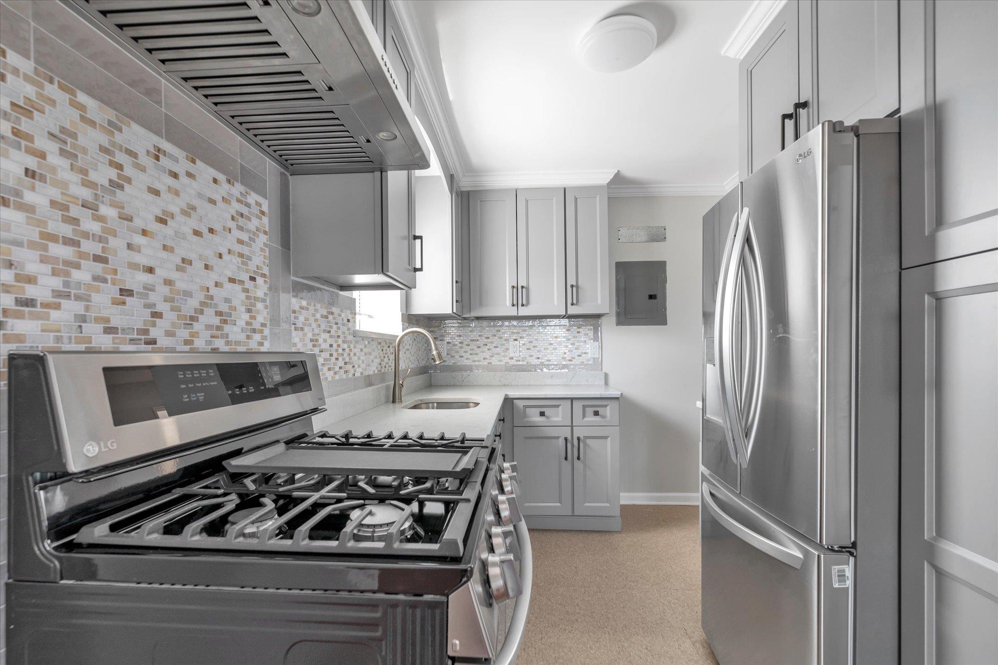 69-28 43rd Avenue Property Photo 21