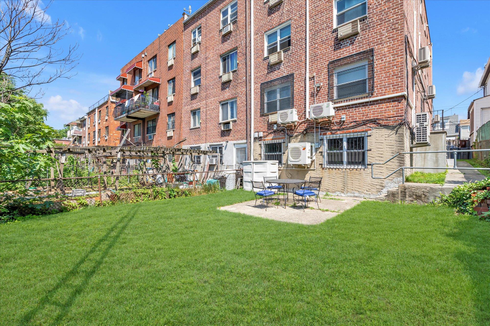 69-28 43rd Avenue Property Photo 30