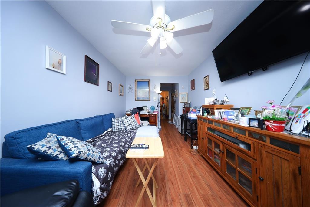 1296 E 54th Street Property Photo 10