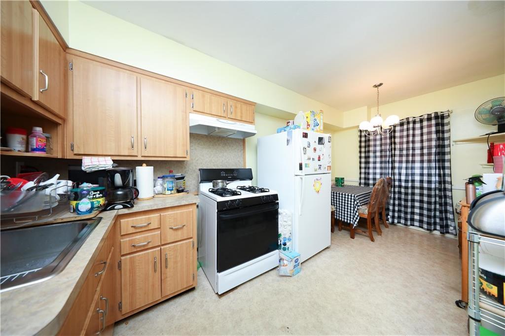 1296 E 54th Street Property Photo 12