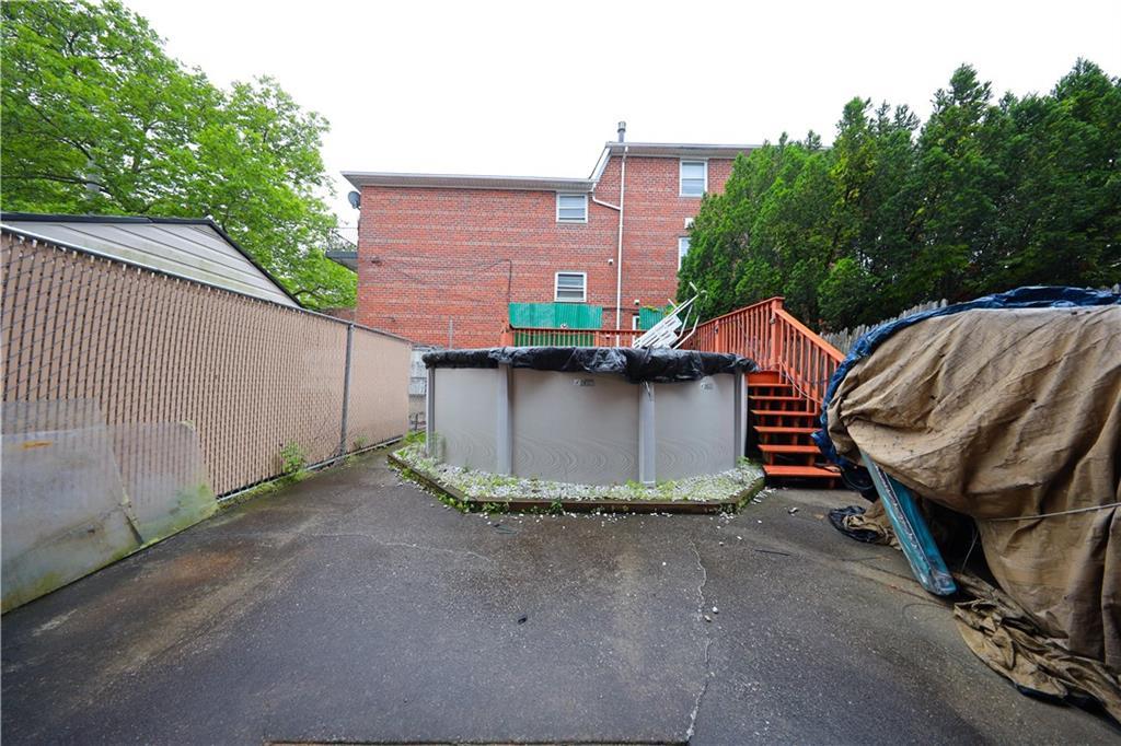 1296 E 54th Street Property Photo 32